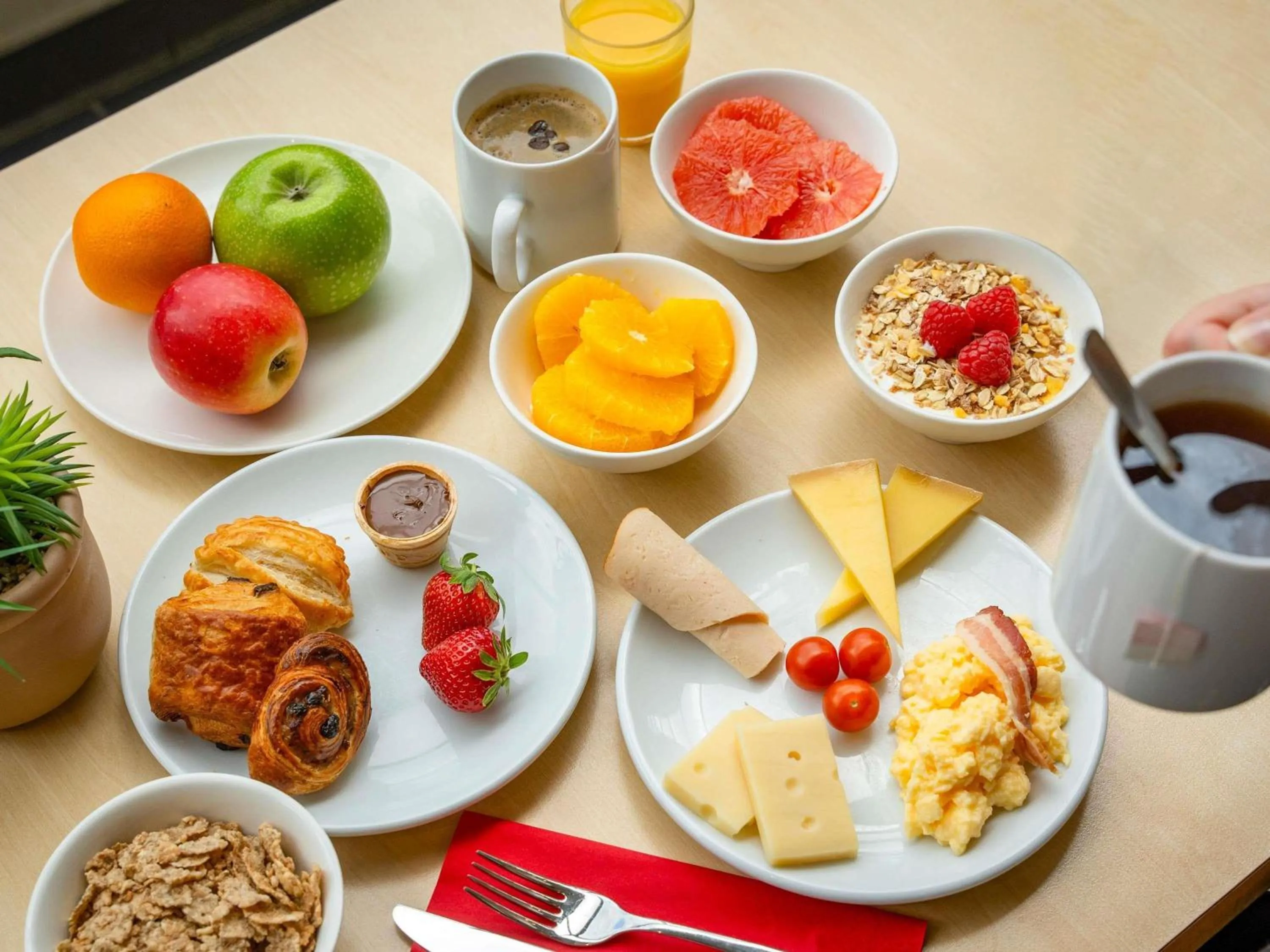 Restaurant/places to eat in ibis Paris 17 Clichy-Batignolles