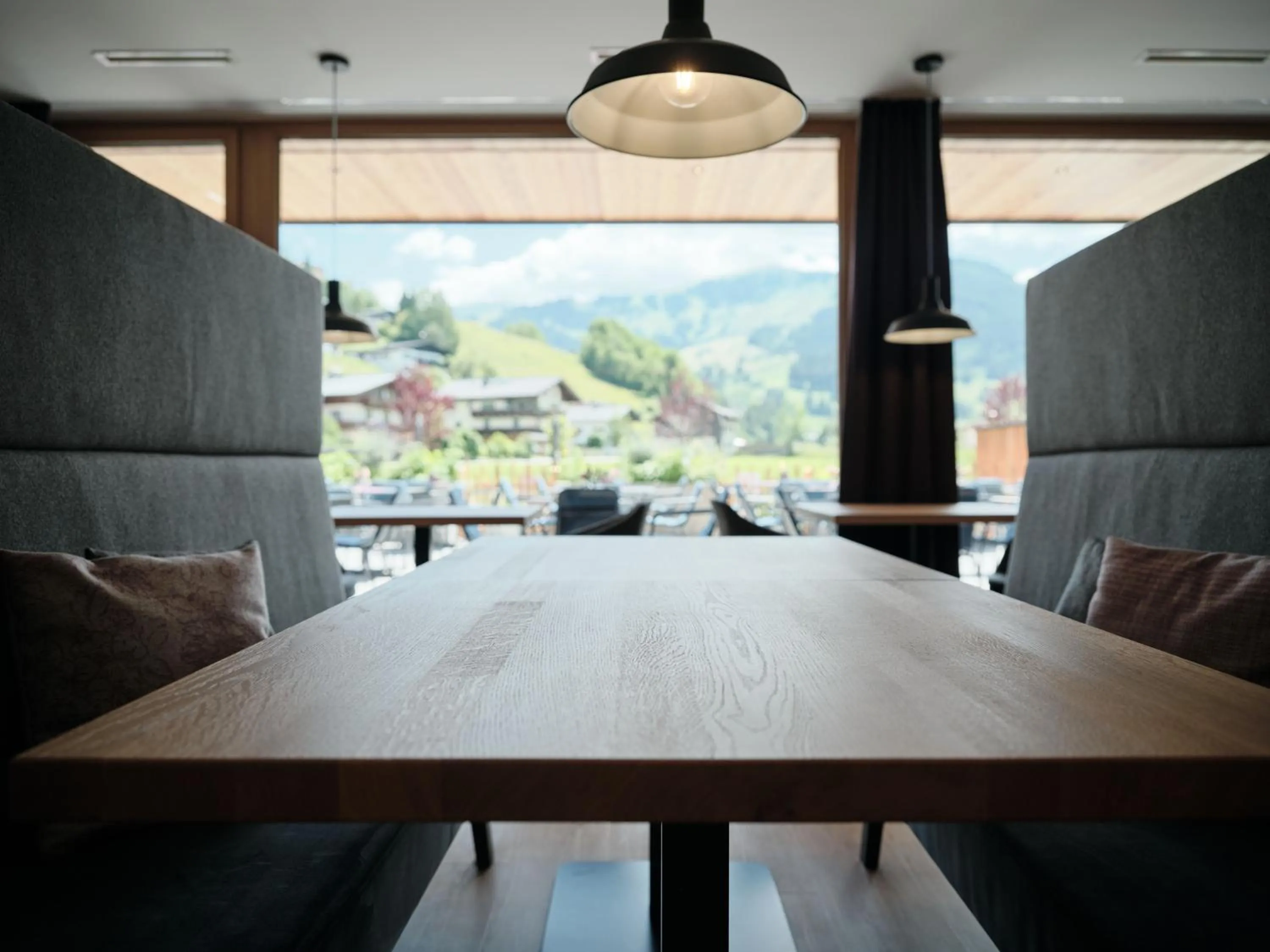 Restaurant/places to eat in Wellness und Brunch Hotel MorgenZeit beheizter Naturpool mit Sandstrand Genuss Frühstück bis 13 Uhr Hochkönig Sommercard