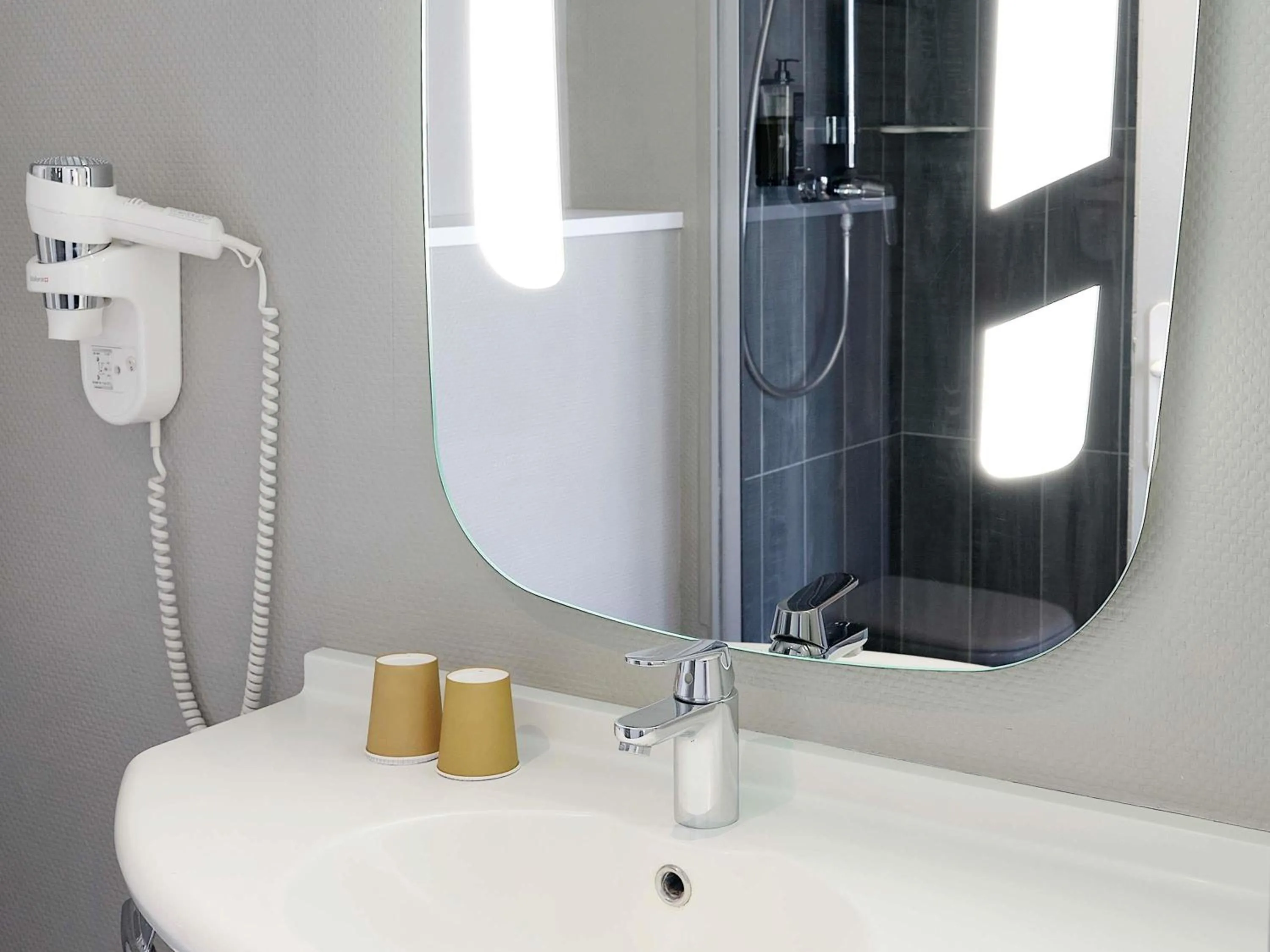 Bedroom in ibis Toulouse Gare Matabiau