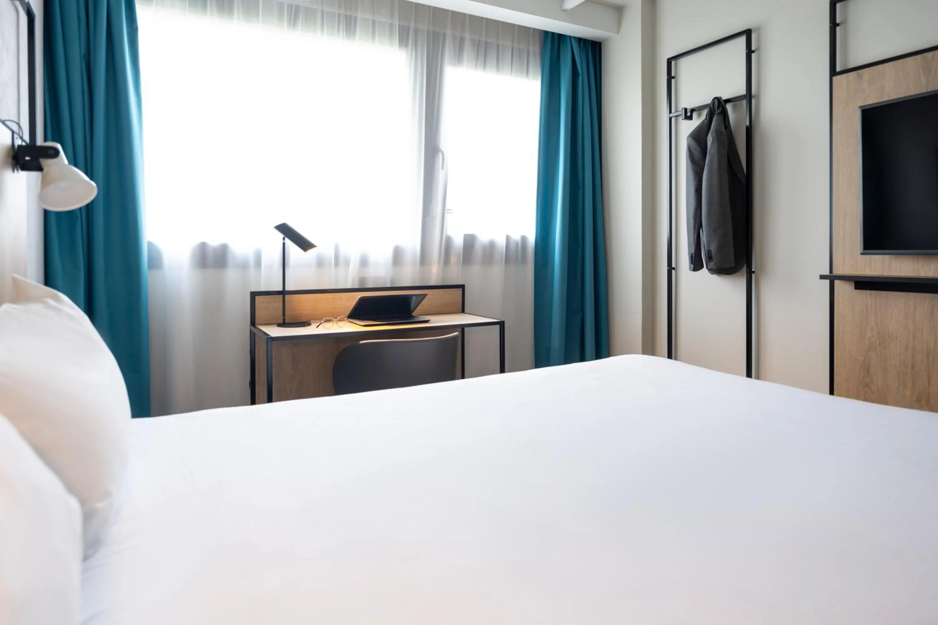 Bedroom, Bed in ibis Paris Gare de Lyon Diderot