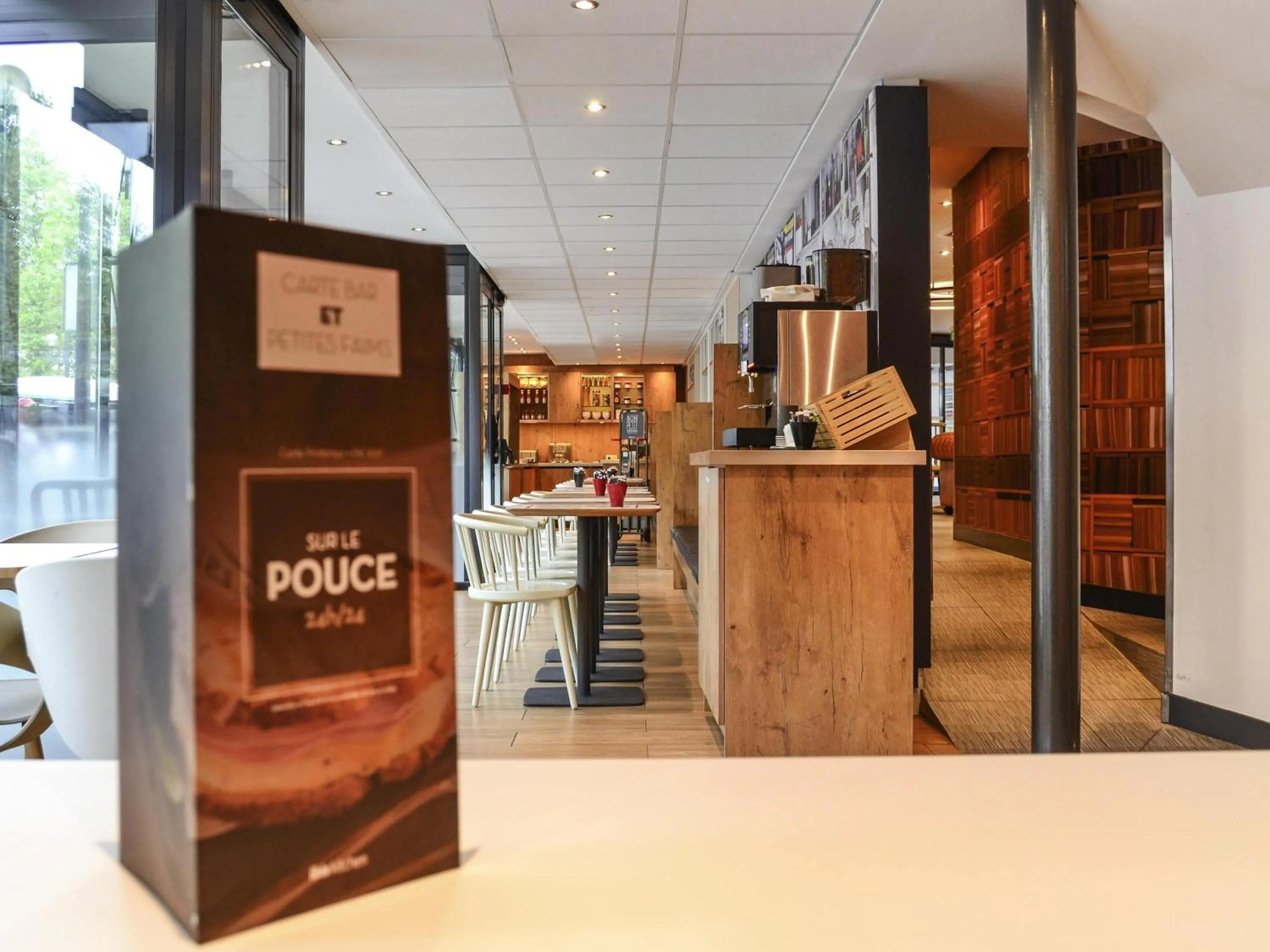 Lounge or bar in ibis Paris Gare de Lyon Diderot