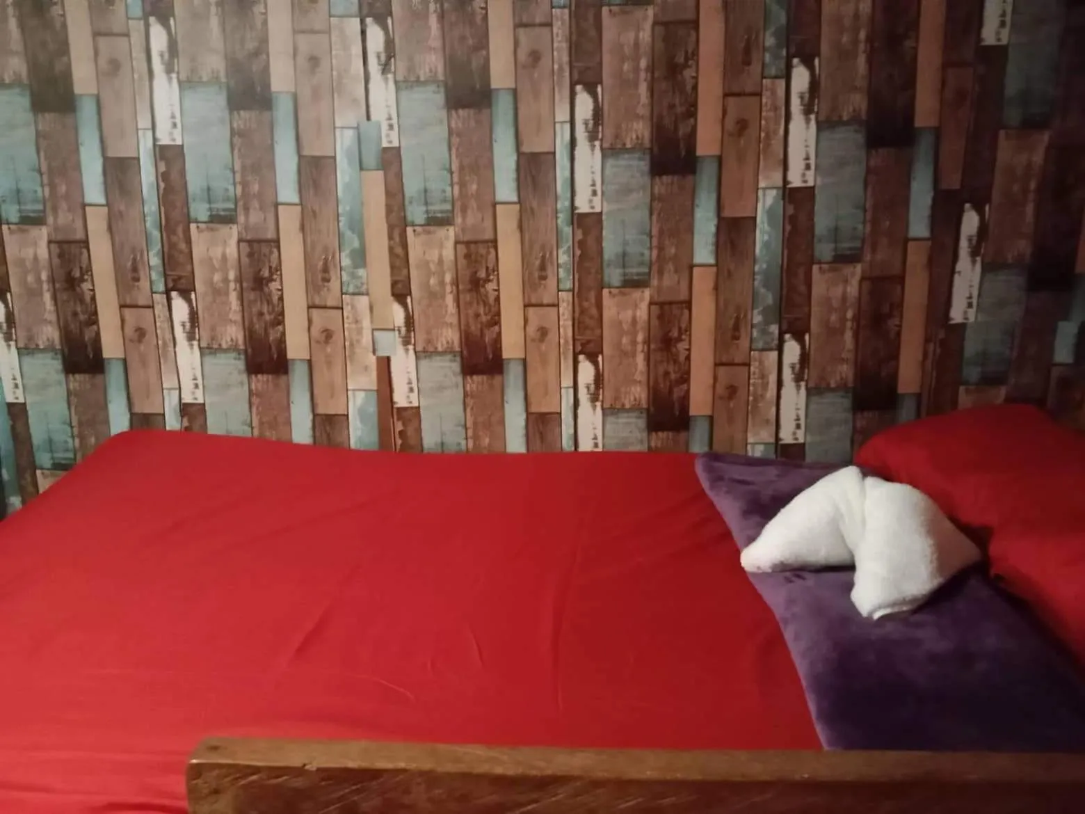 Bed in SHUKRAN Apartelle