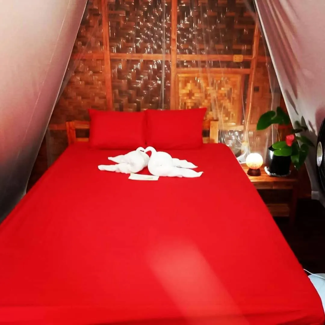 Bed in SHUKRAN Apartelle