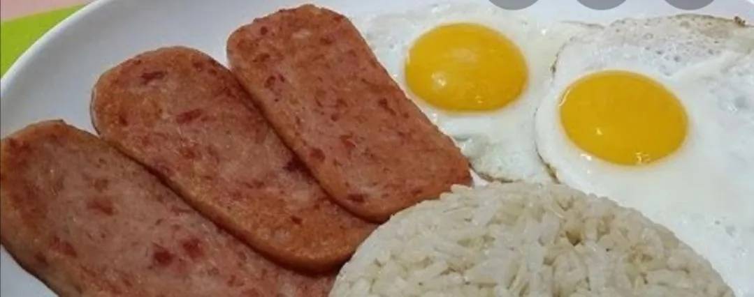 Food and drinks in SHUKRAN Apartelle