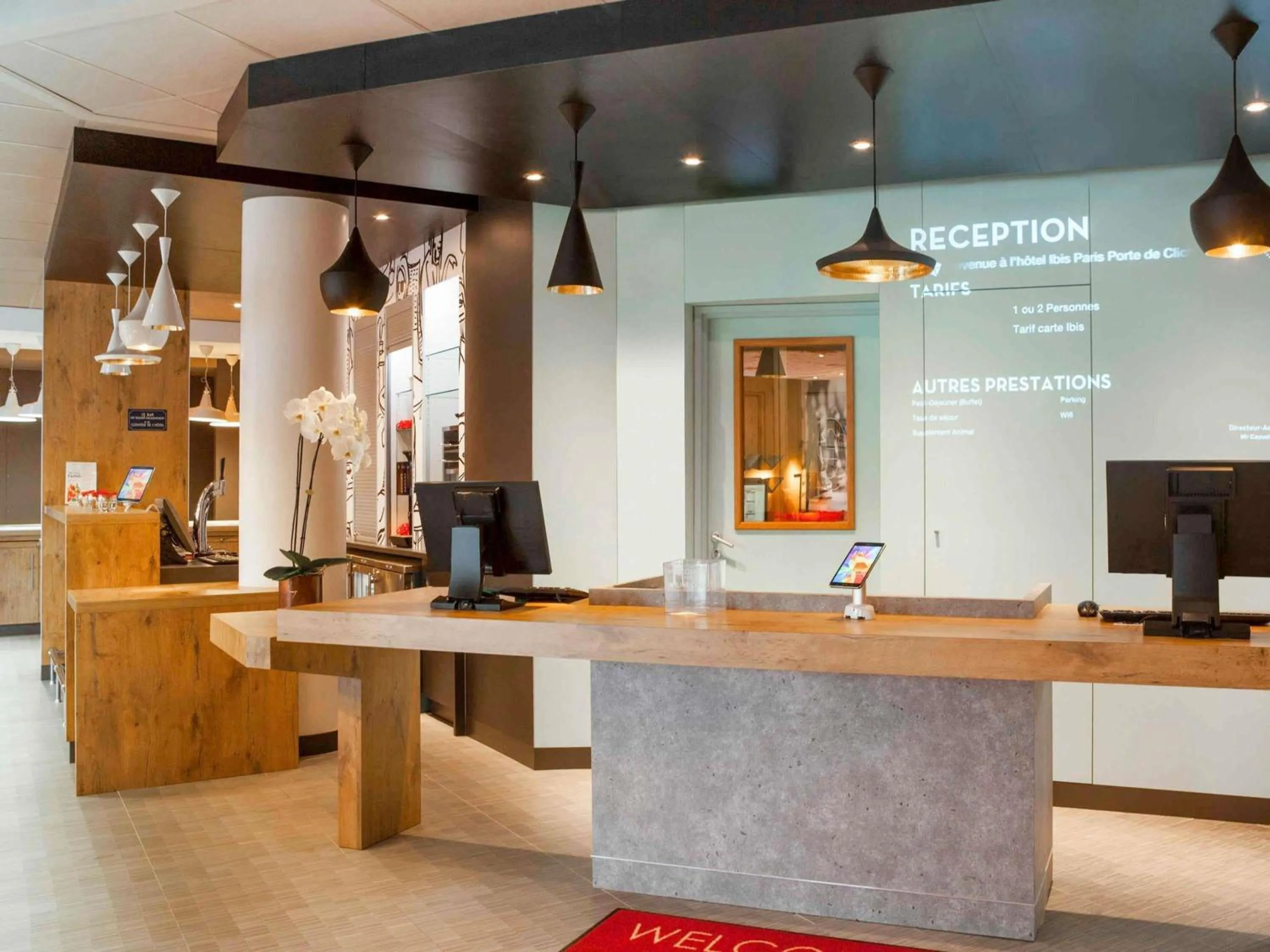 Property building in ibis Paris Porte de Clichy Centre