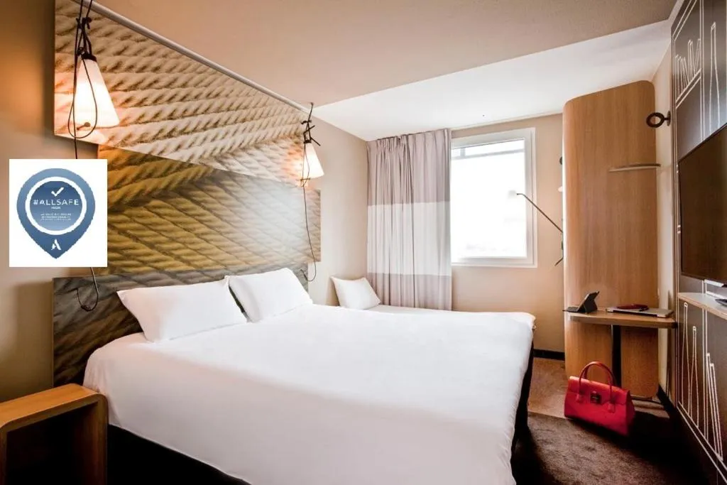 Bedroom, Bed in ibis Paris Porte de Clichy Centre