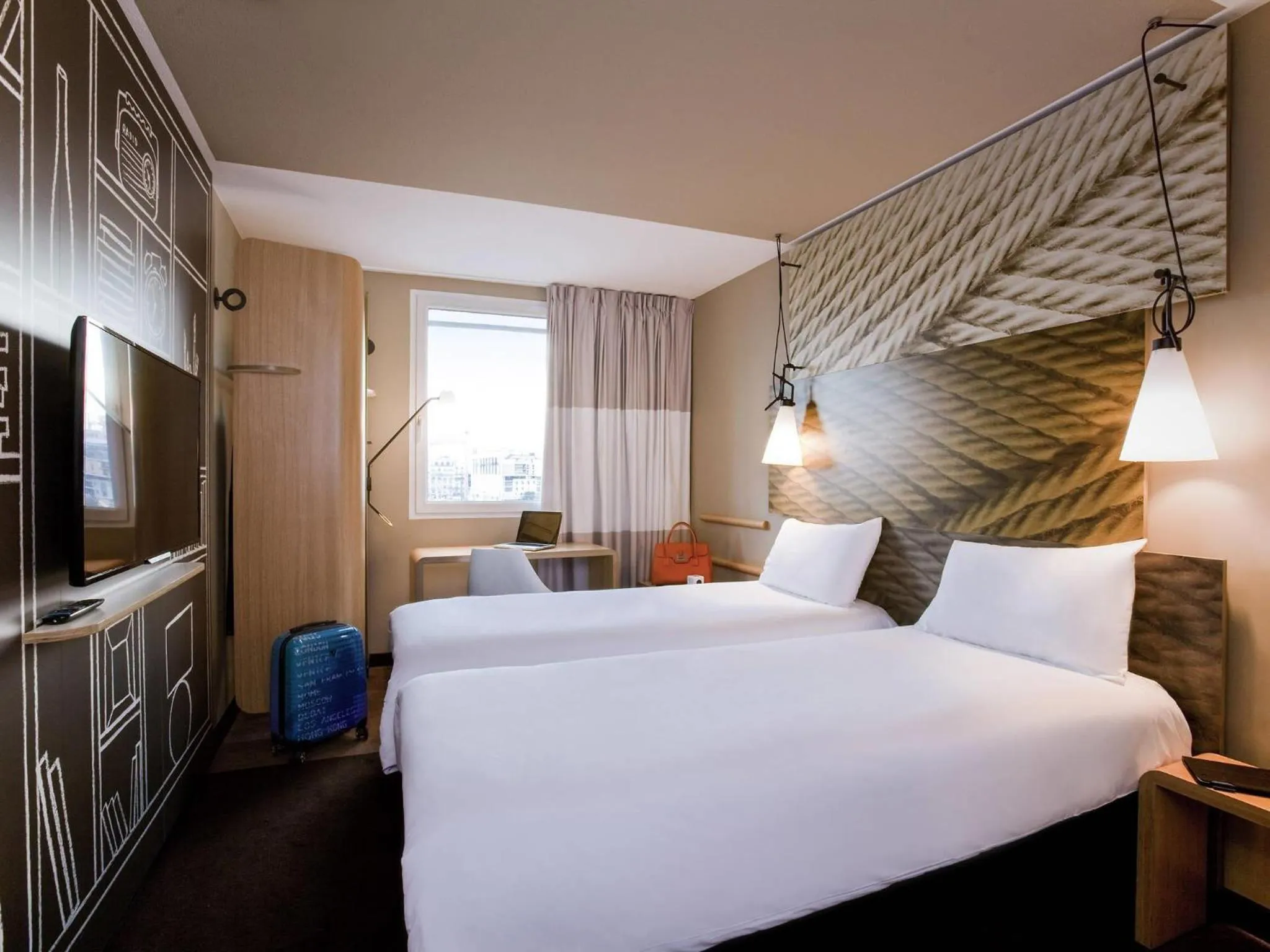 Bedroom, Bed in ibis Paris Porte de Clichy Centre