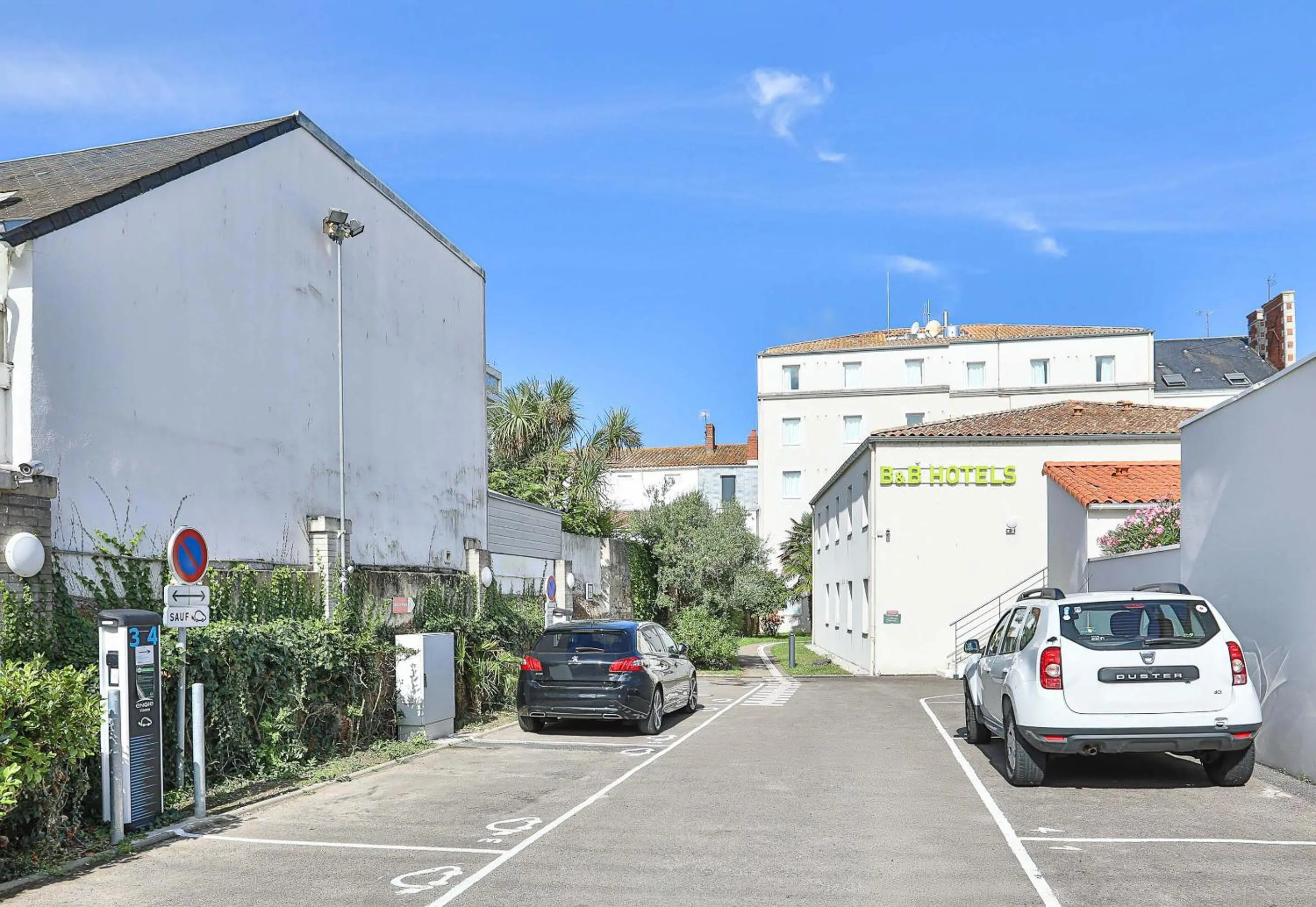 Parking in B&B HOTEL Les Sables-d'Olonne Centre Gare