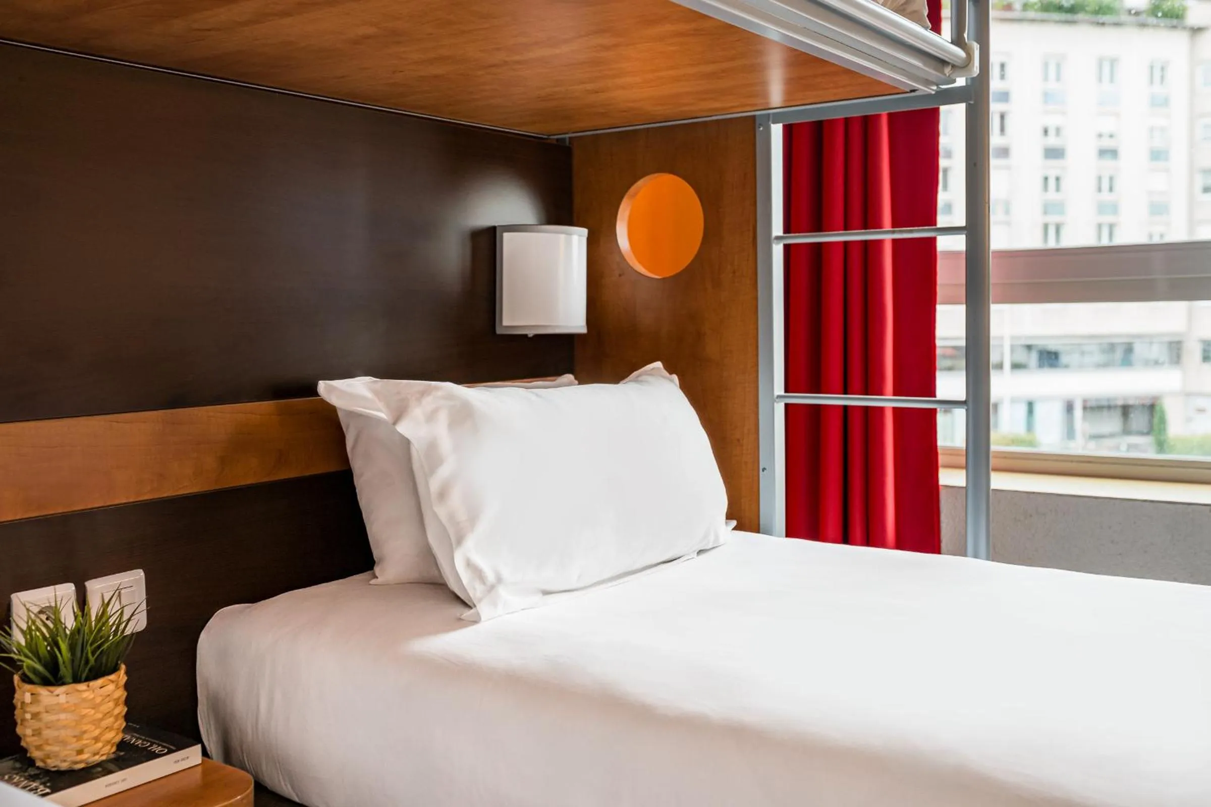 Bedroom, Bed in Première Classe Lyon Centre Gare Part Dieu