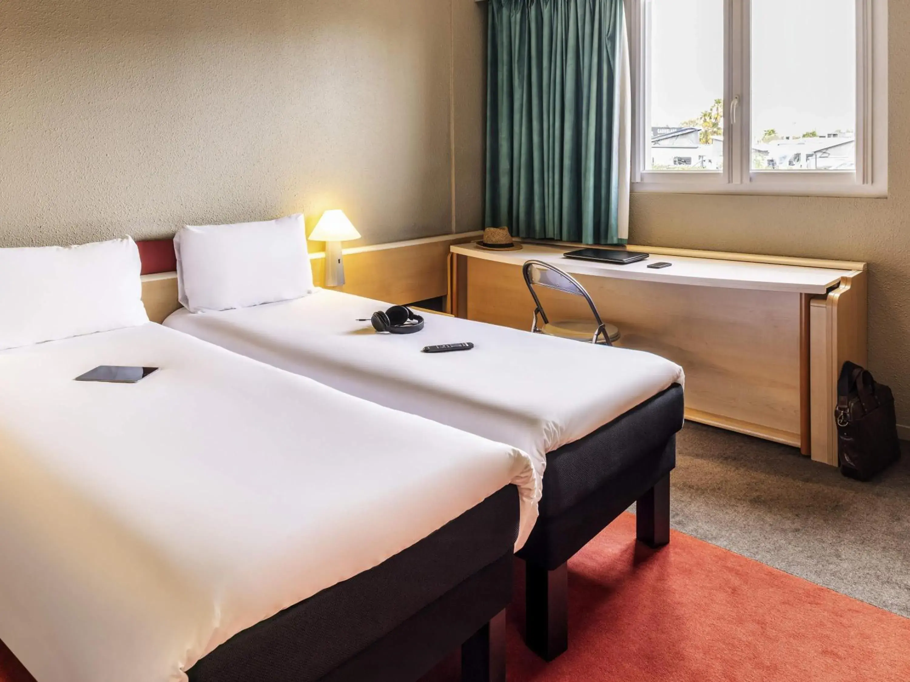 Twin Room in ibis Tarbes Odos Twin Room in ibis Tarbes Odos