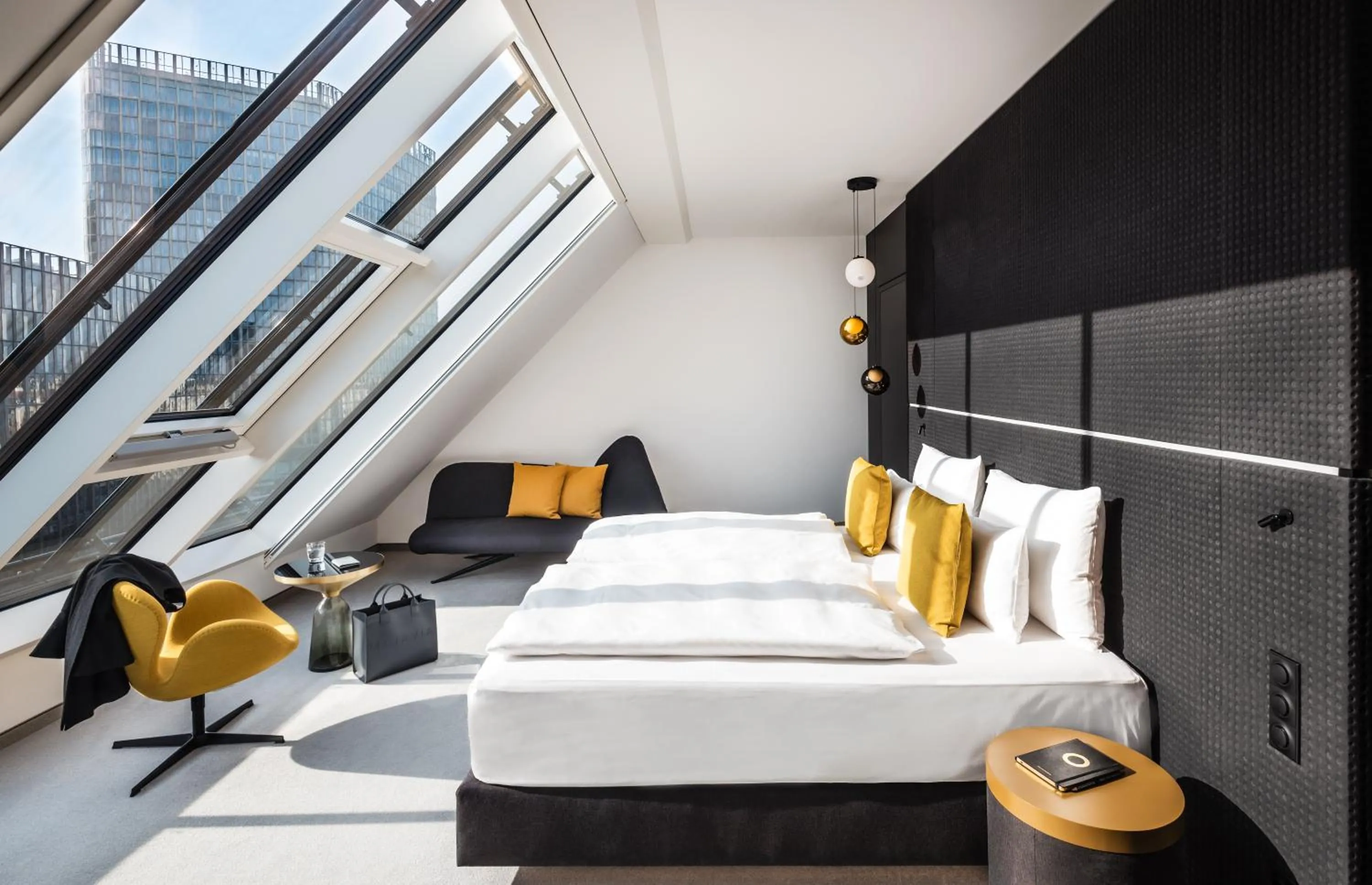 Bedroom, Bed in MOOONS Vienna