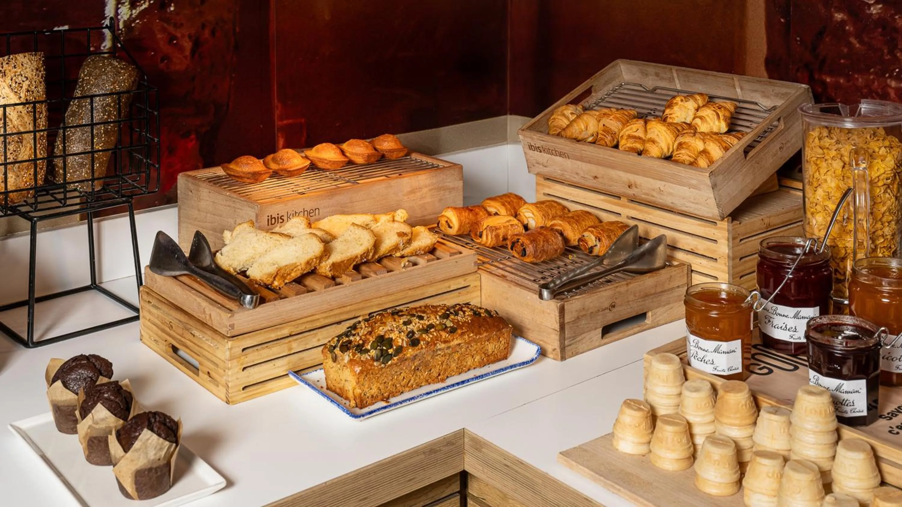 Breakfast in ibis Bordeaux Centre Bastide