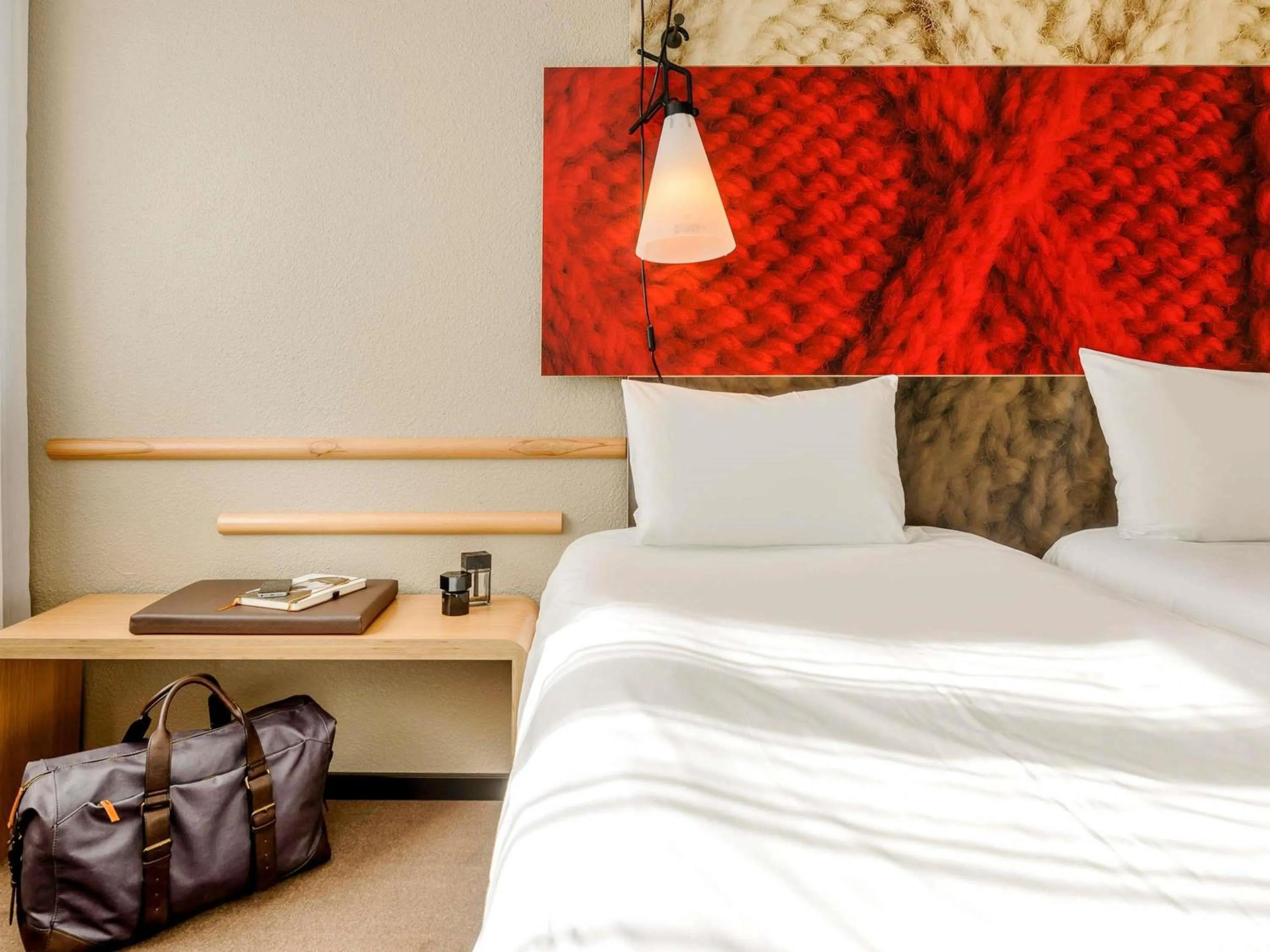 Bedroom, Bed in ibis Bordeaux Centre Bastide