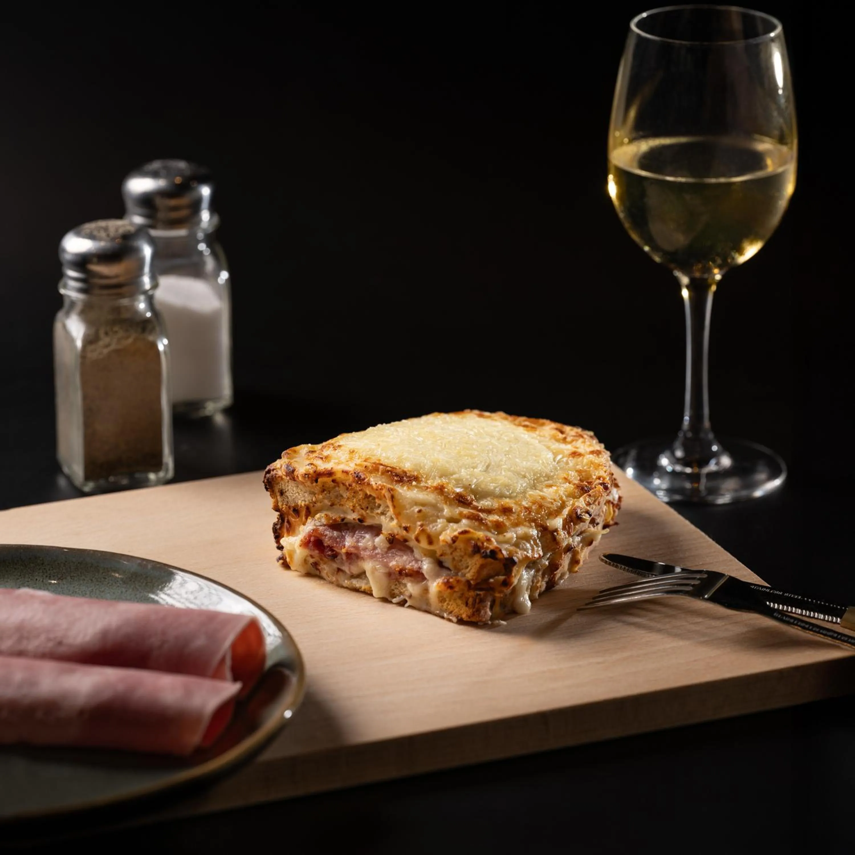 Restaurant/places to eat in ibis Bordeaux Centre Bastide