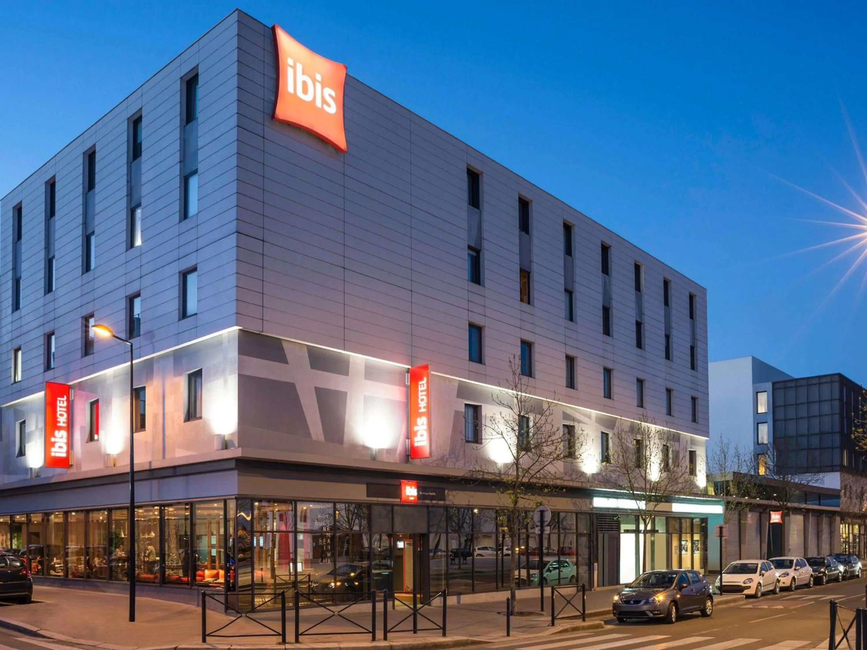 Property building in ibis Bordeaux Centre Bastide