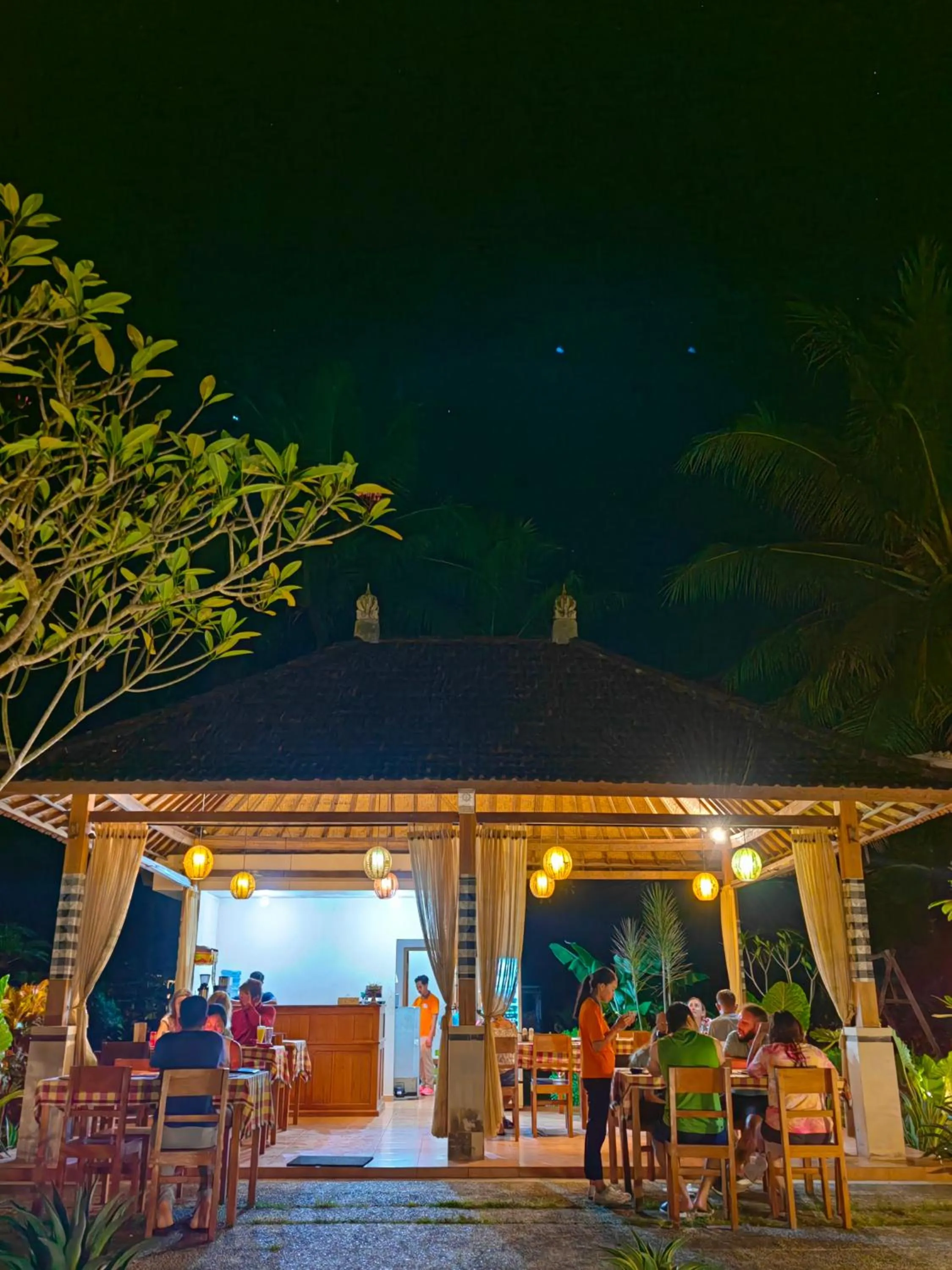 Restaurant/places to eat in Mahaloka Valley Nusa Penida