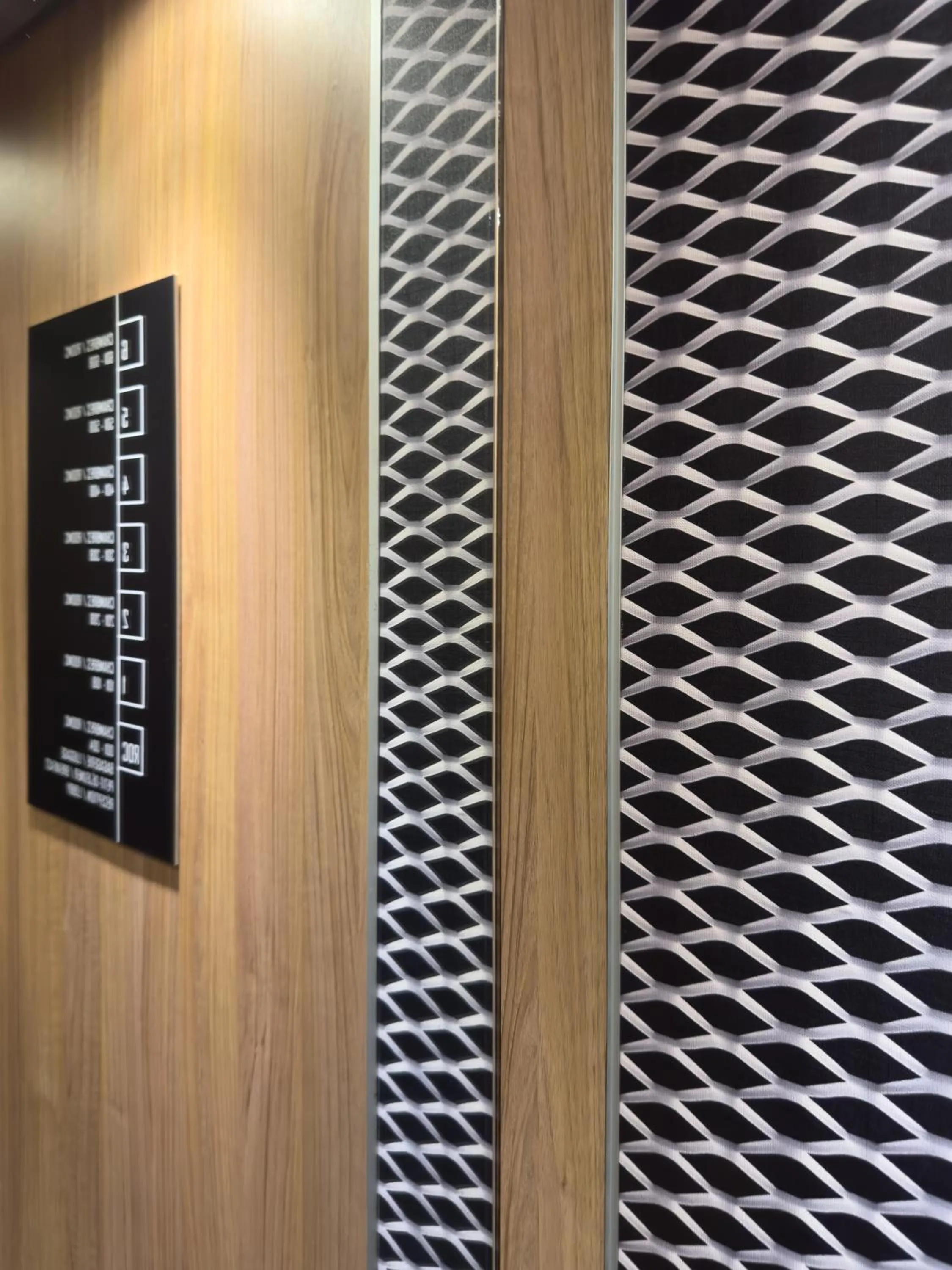 elevator in ibis Paris Boulogne Billancourt