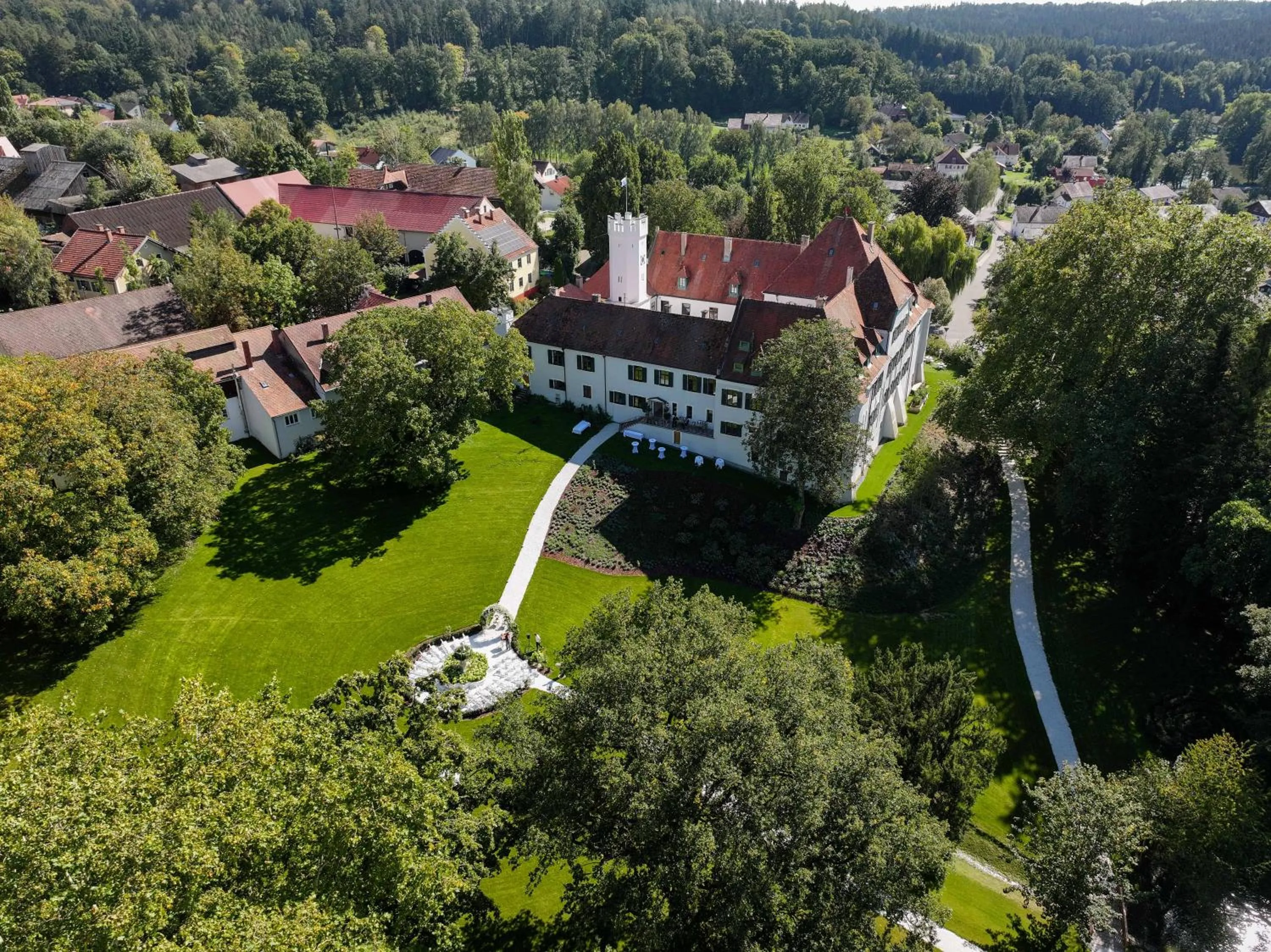 Property building in Schloss - Schenke Tunzenberg