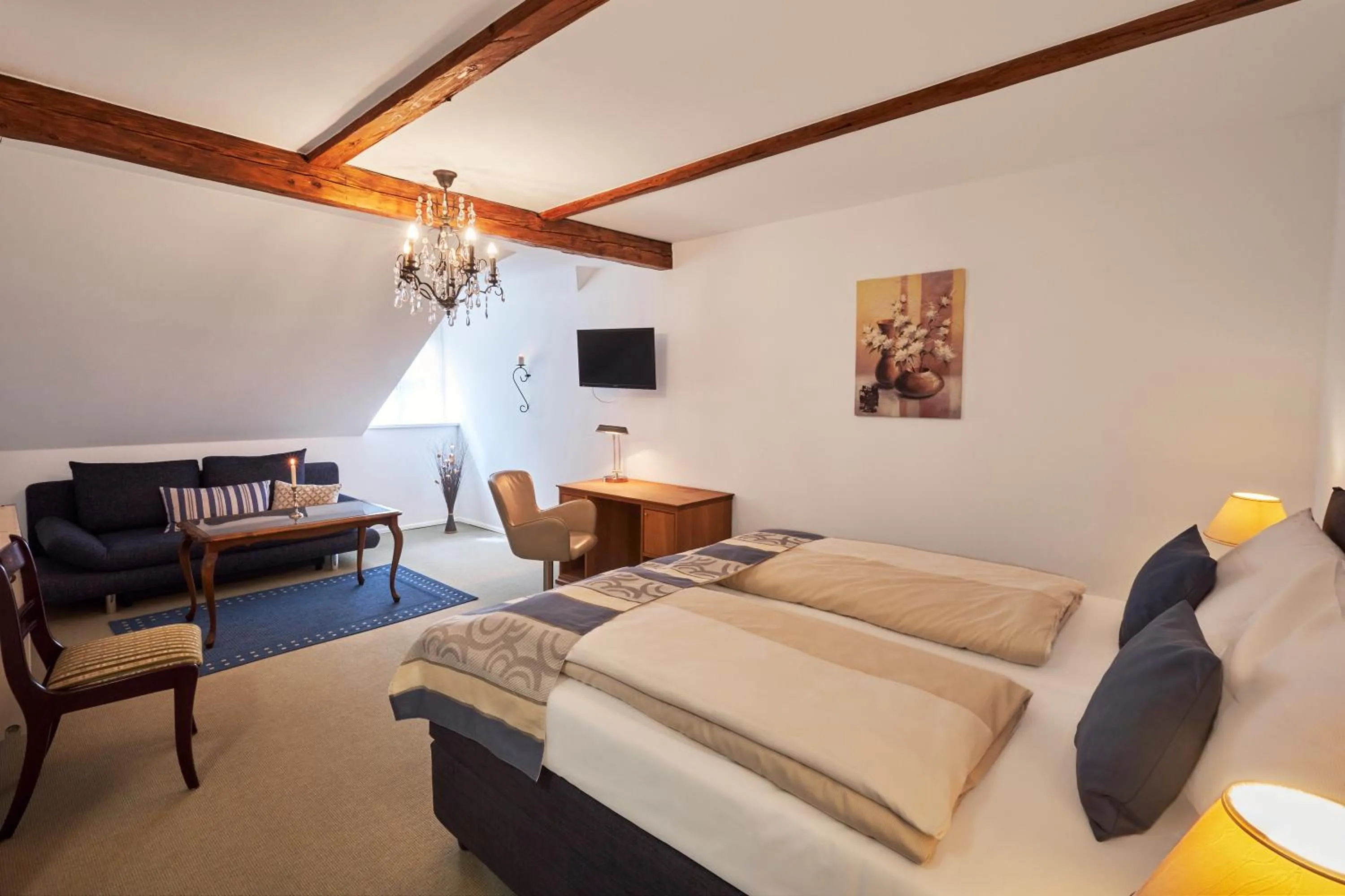 Photo of the whole room, Bed in Schloss - Schenke Tunzenberg