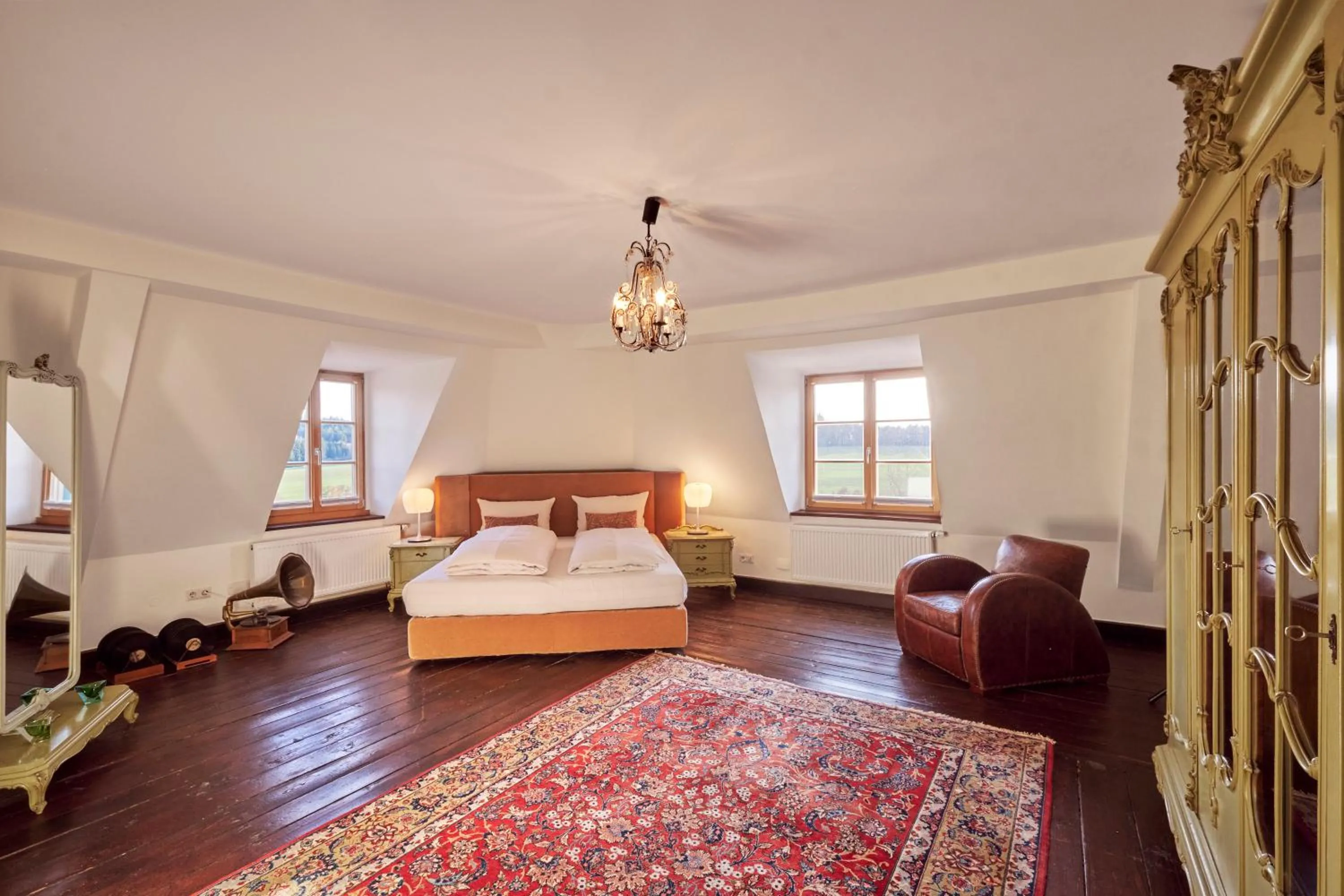 Photo of the whole room, Bed in Schloss - Schenke Tunzenberg