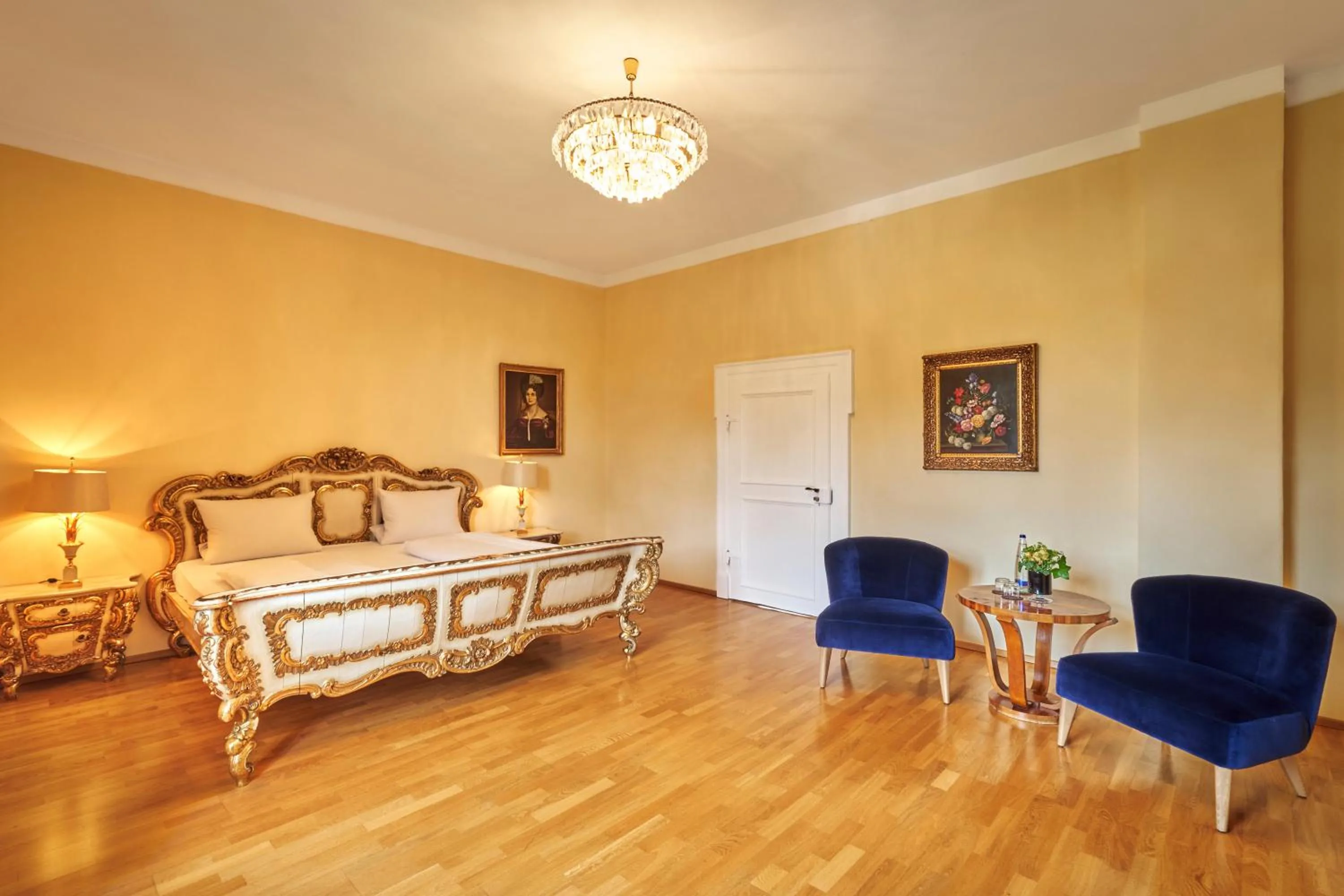 Photo of the whole room, Bed in Schloss - Schenke Tunzenberg