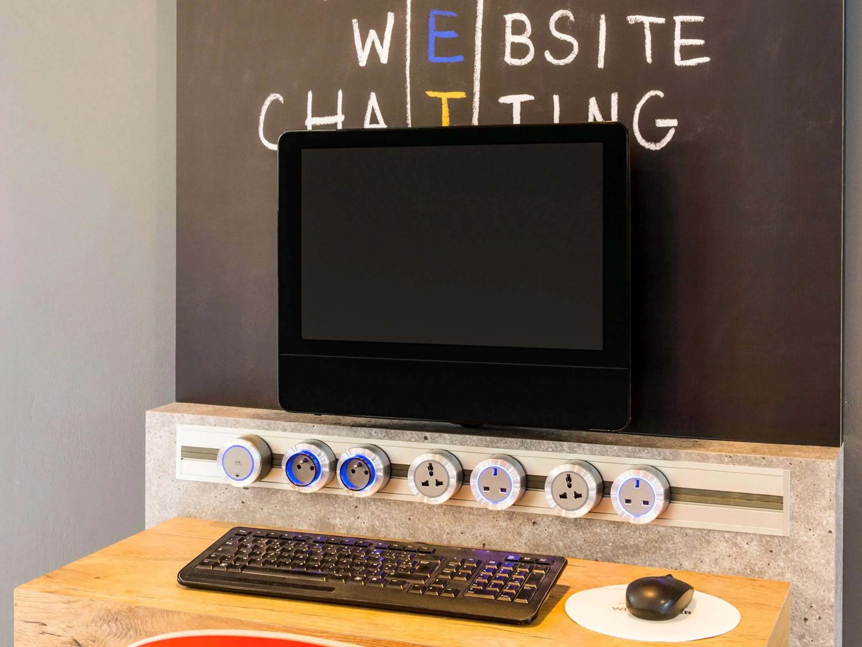 On site in ibis Issy les Moulineaux "Val de Seine"