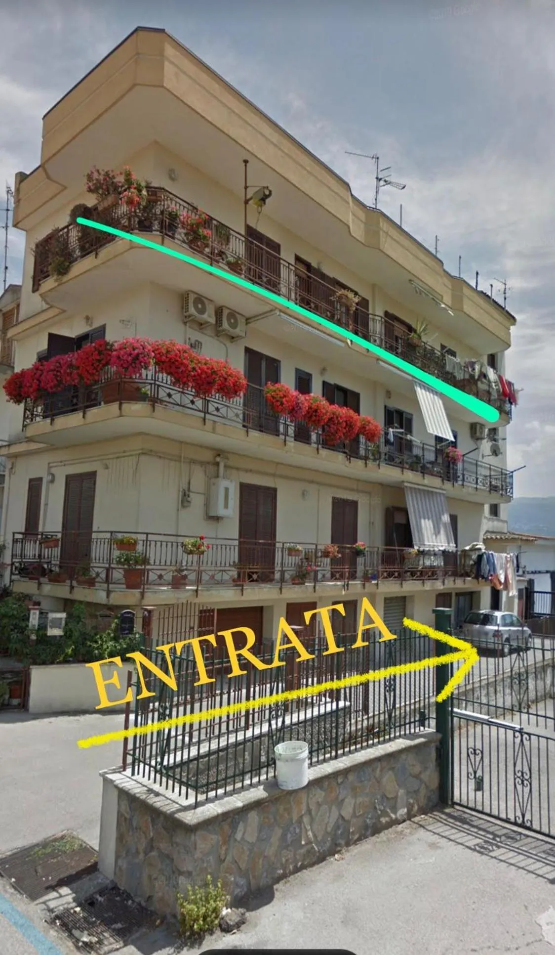 Property building in B&b Pompei Window