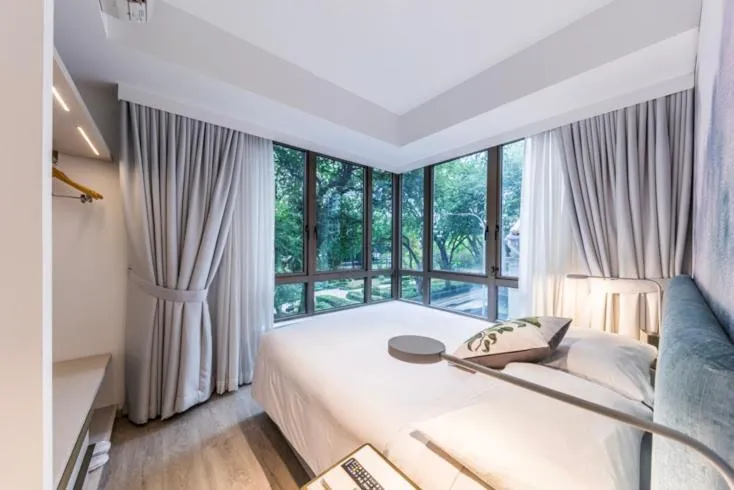 Bed in Lanson Place Winsland, Singapore