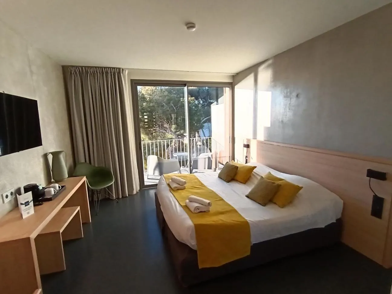 Photo of the whole room, Bed in Domaine du Lazaret - Village vacances 3 étoiles en bord de mer