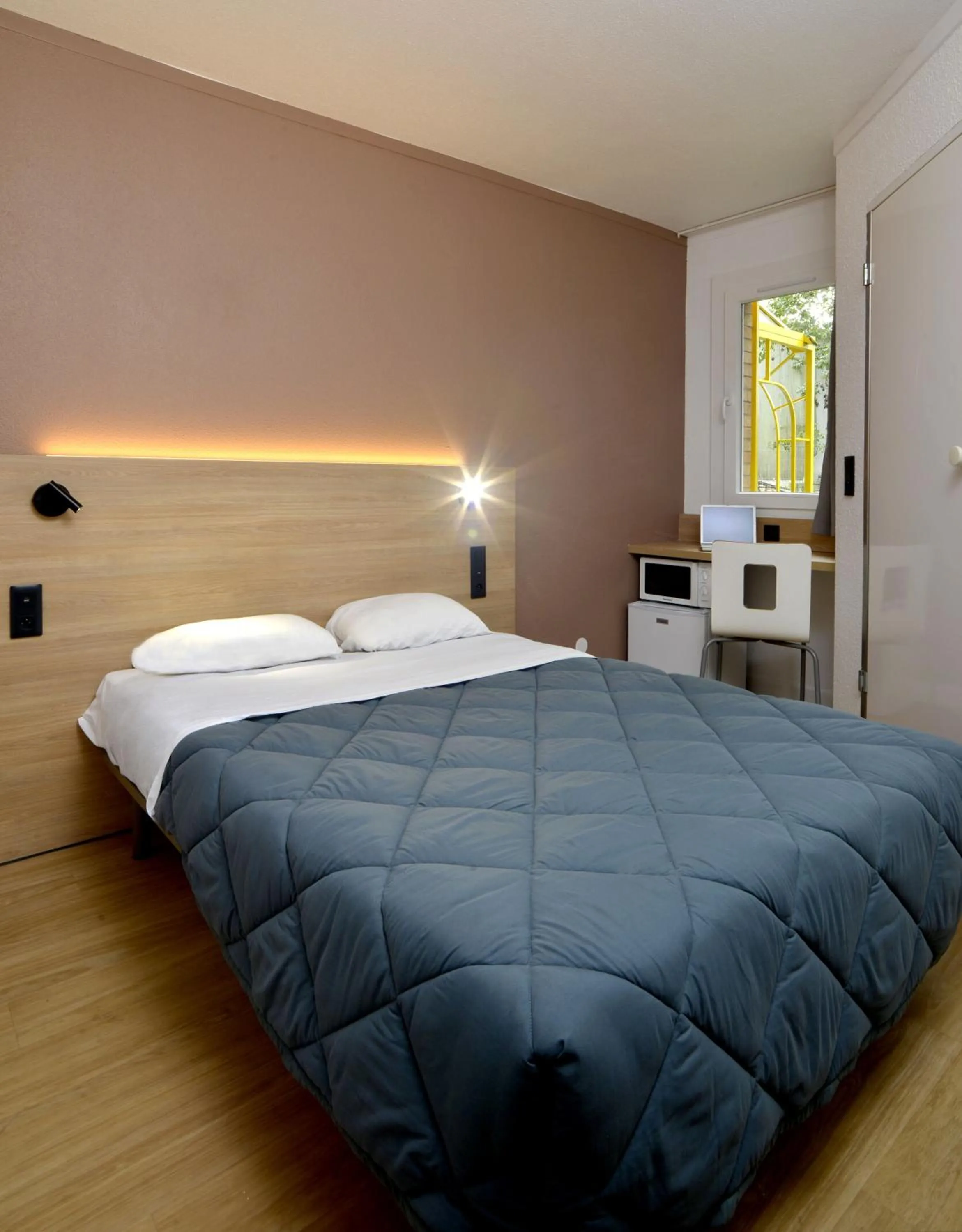 Bed in Premiere Classe Nancy Est Essey