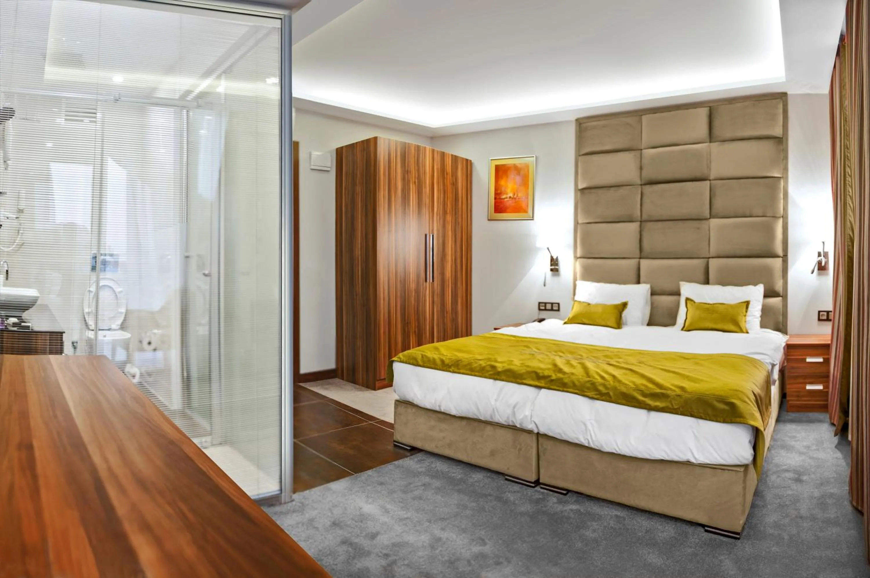 Photo of the whole room, Bed in The 22 Hotel