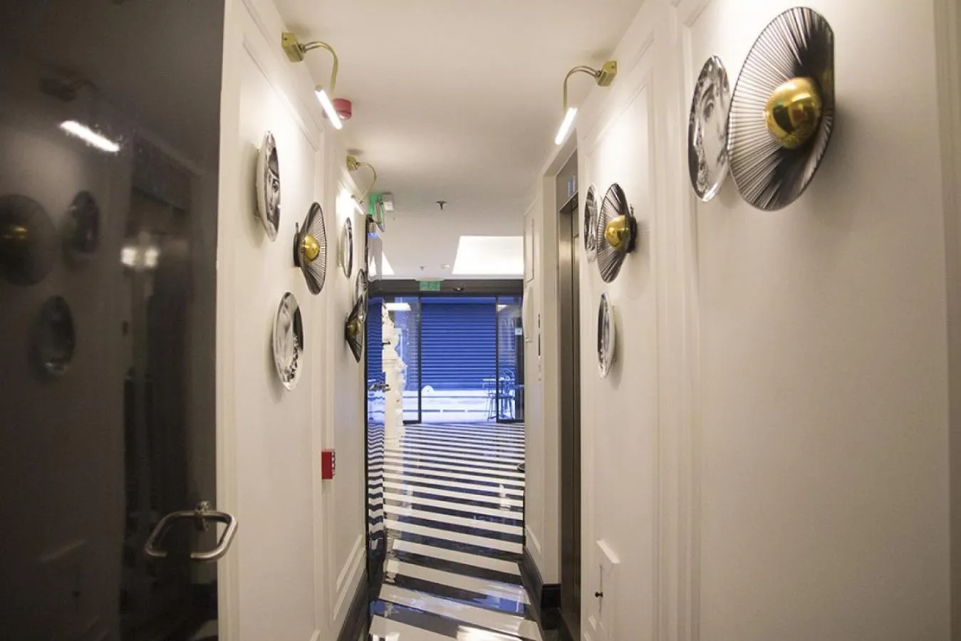 Lobby or reception in The 22 Hotel