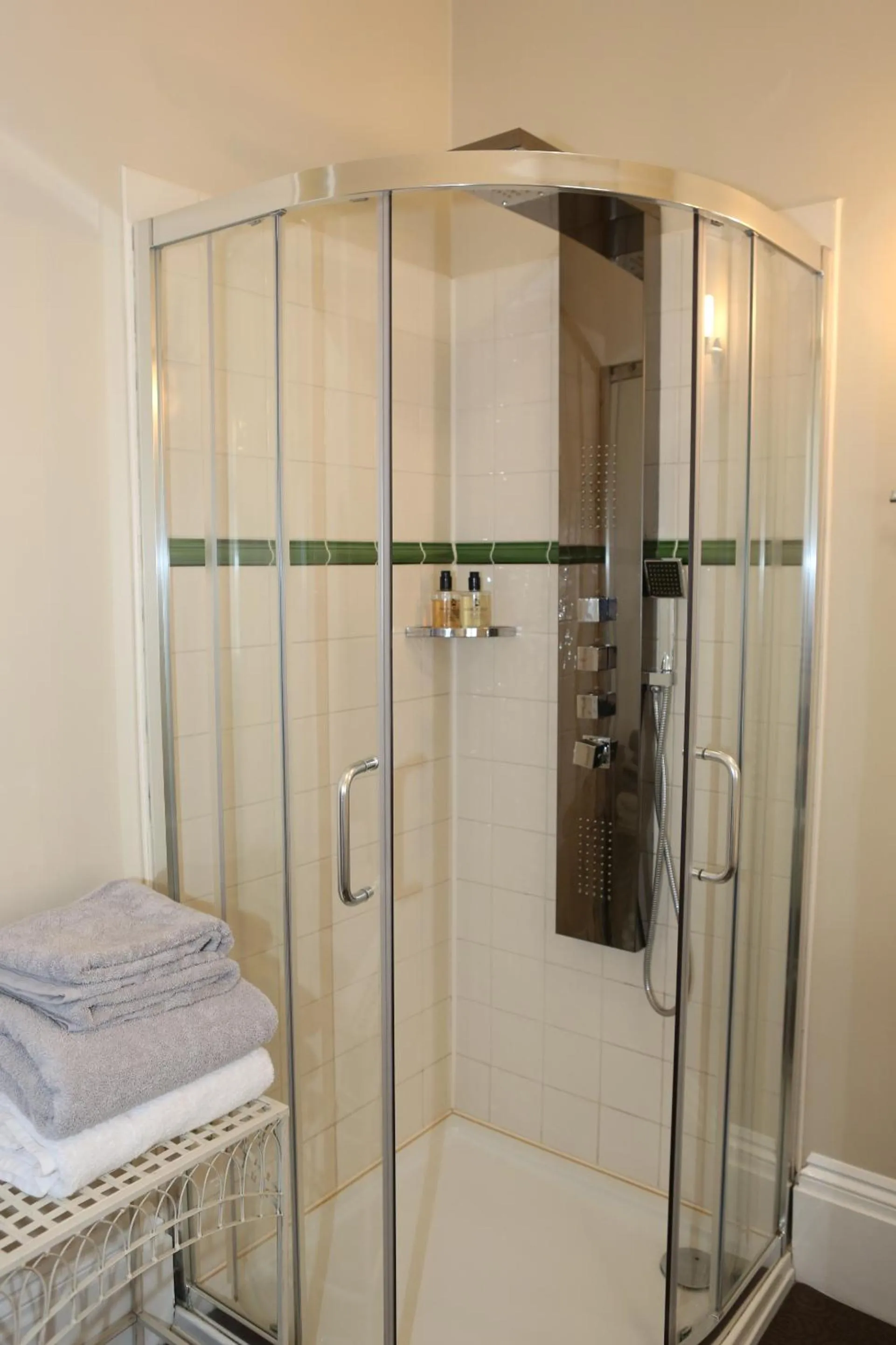 Bathroom in The Waves