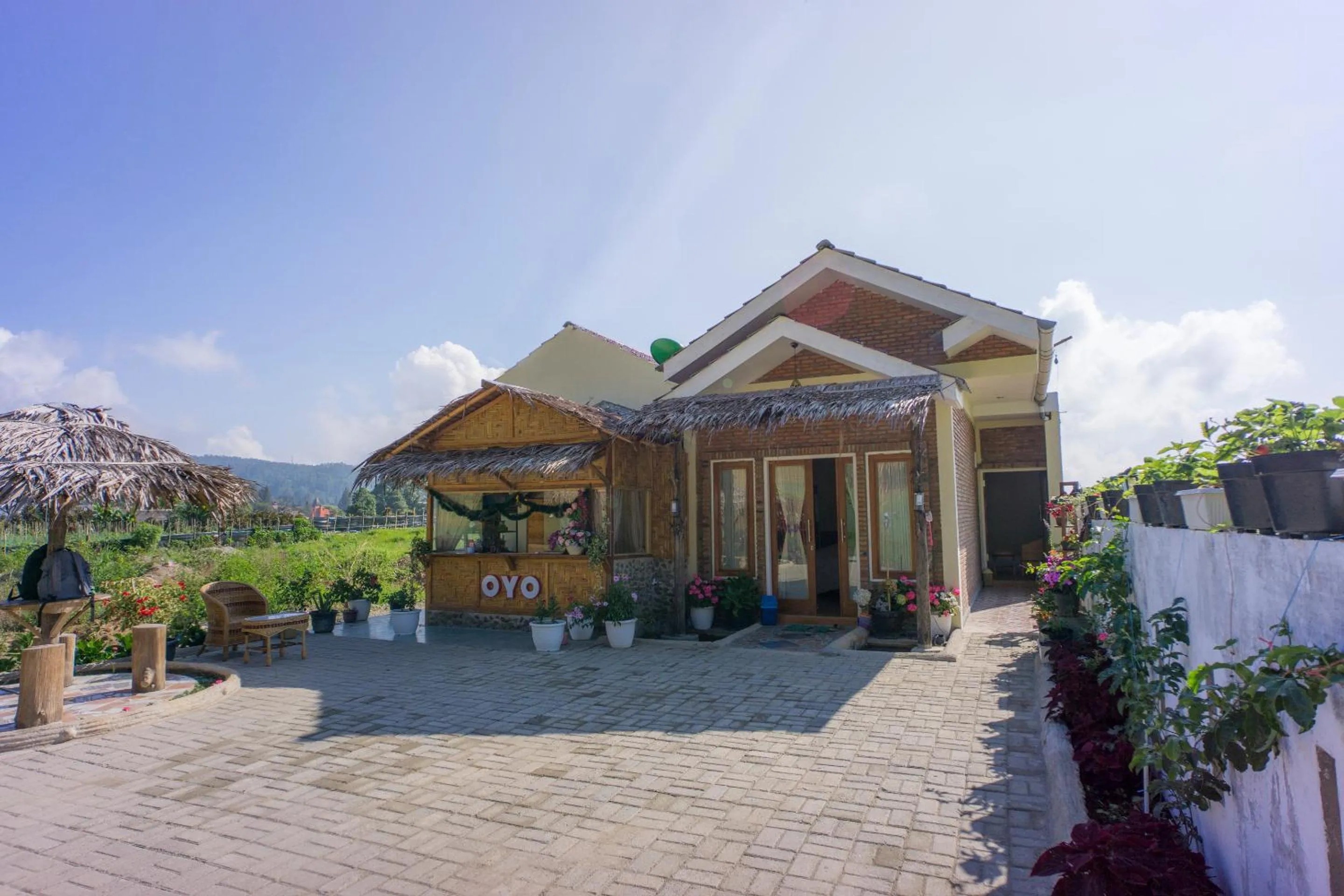 Area and facilities, Property Building in Super OYO 1696 Sapo Rumbia