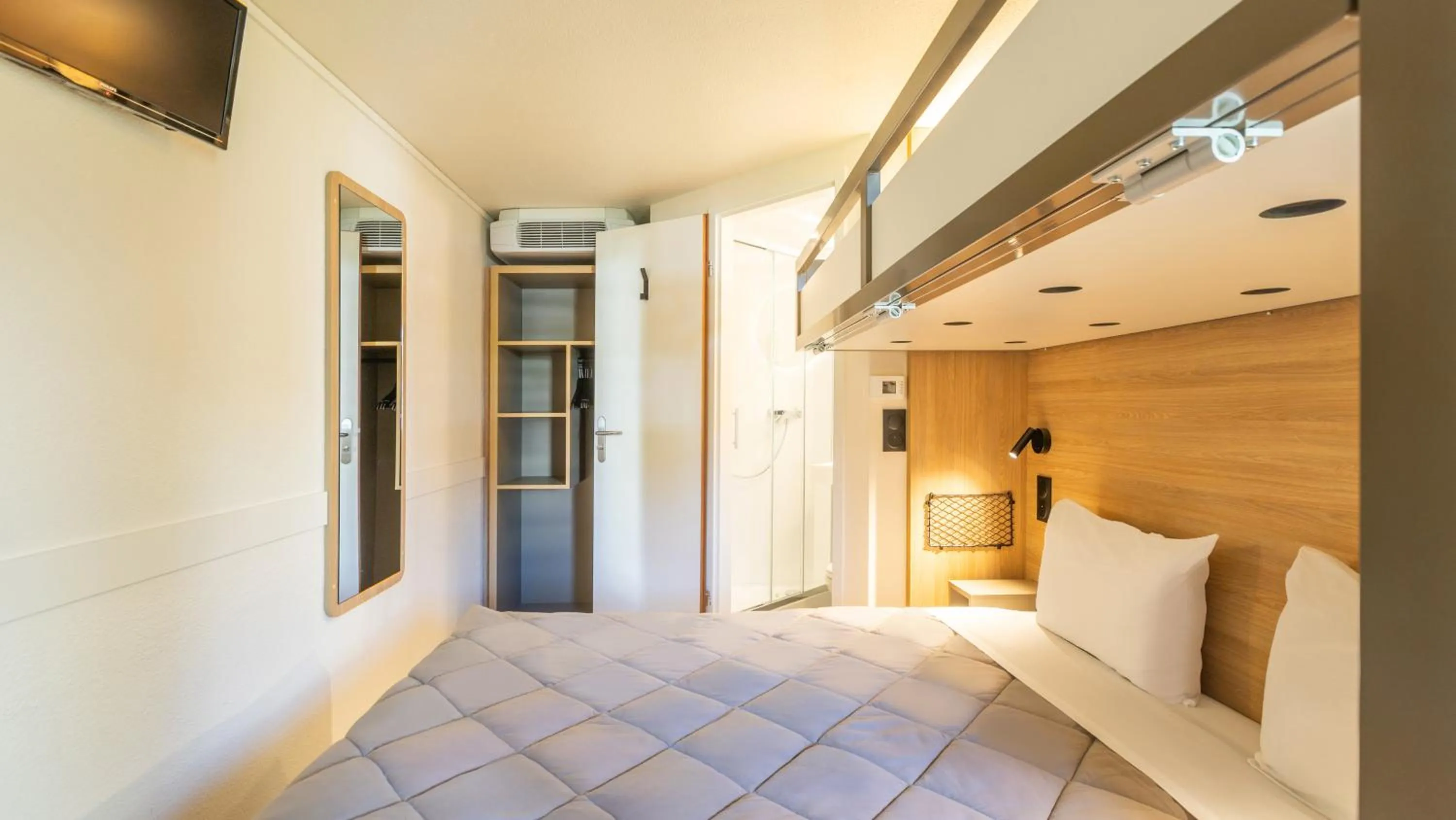 Bed in Premiere Classe Orleans Nord - Saran