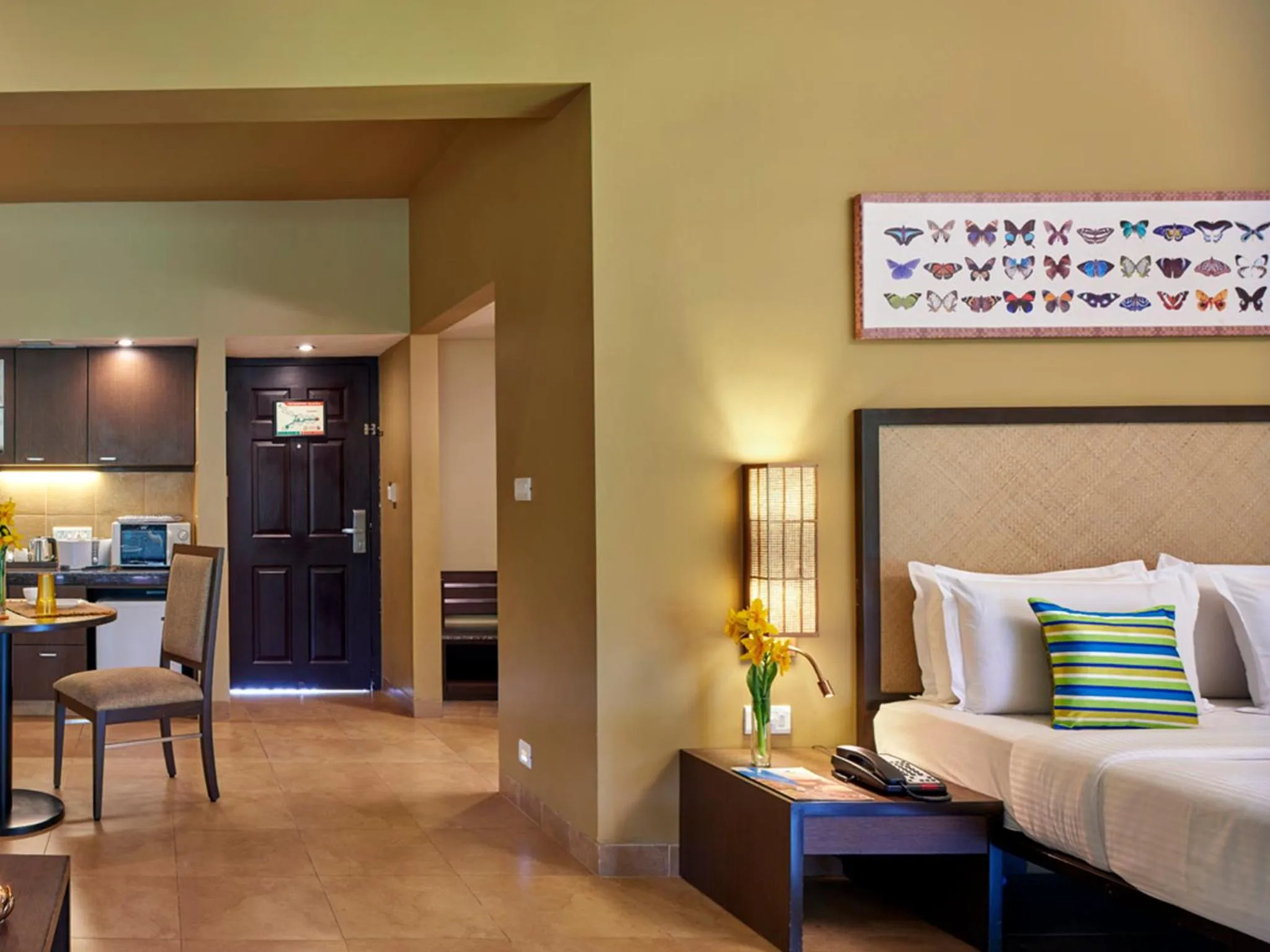 Photo of the whole room, Bed in Club Mahindra Virajpet, Coorg