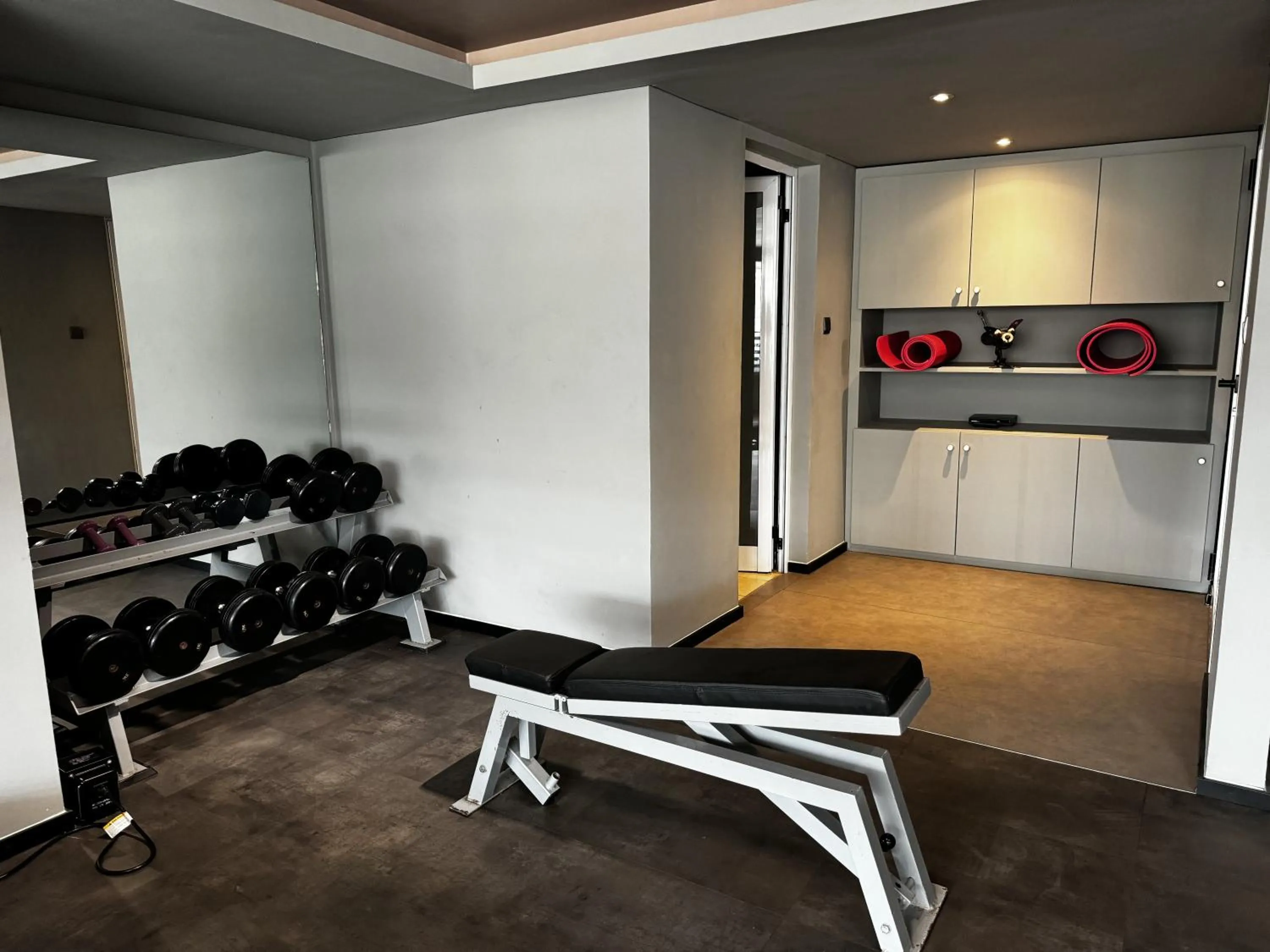 Roots Hotel Apartment