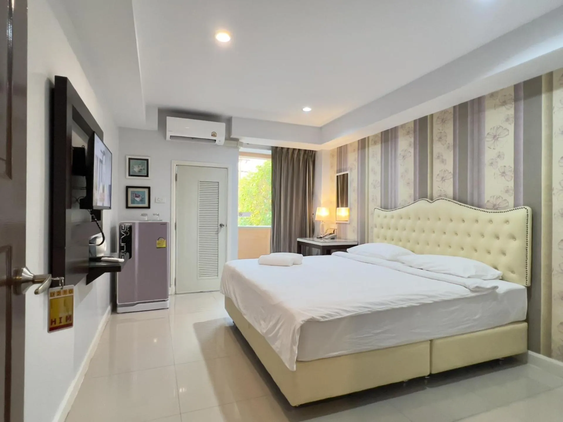 Bedroom, Bed in BaanHim