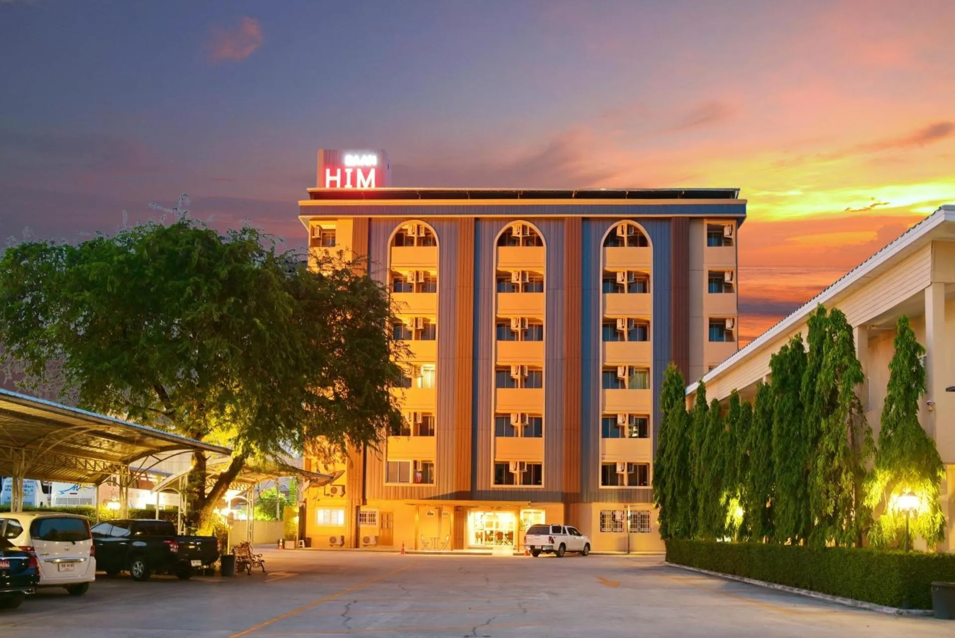 Property building in BaanHim