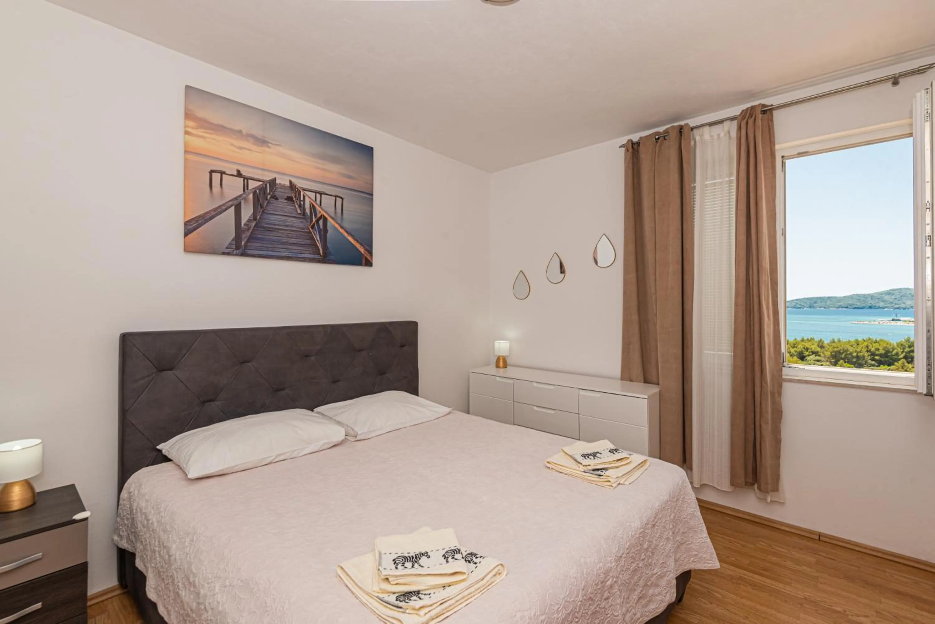 Apartments Burazer