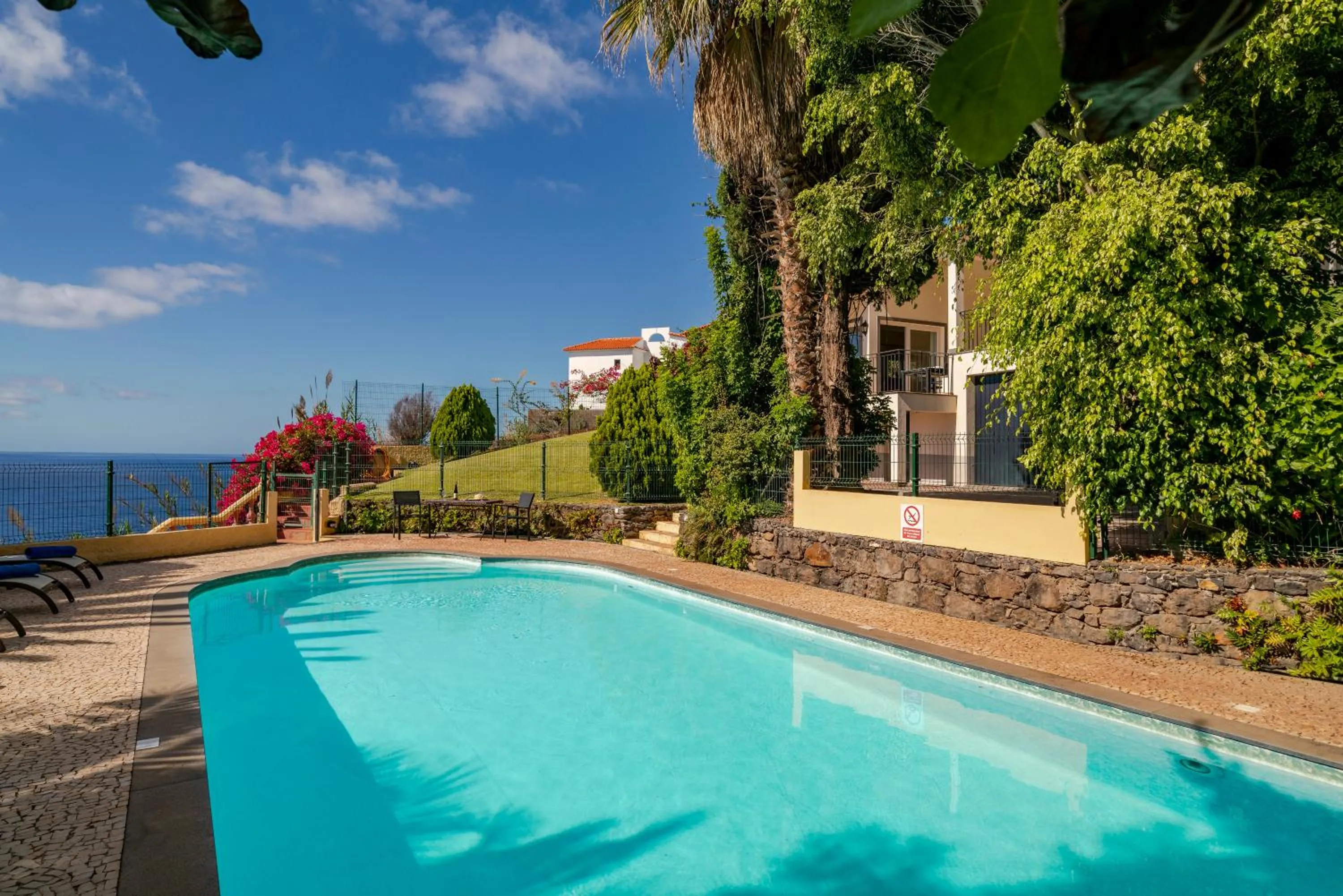 Beach in Villa Albatroz