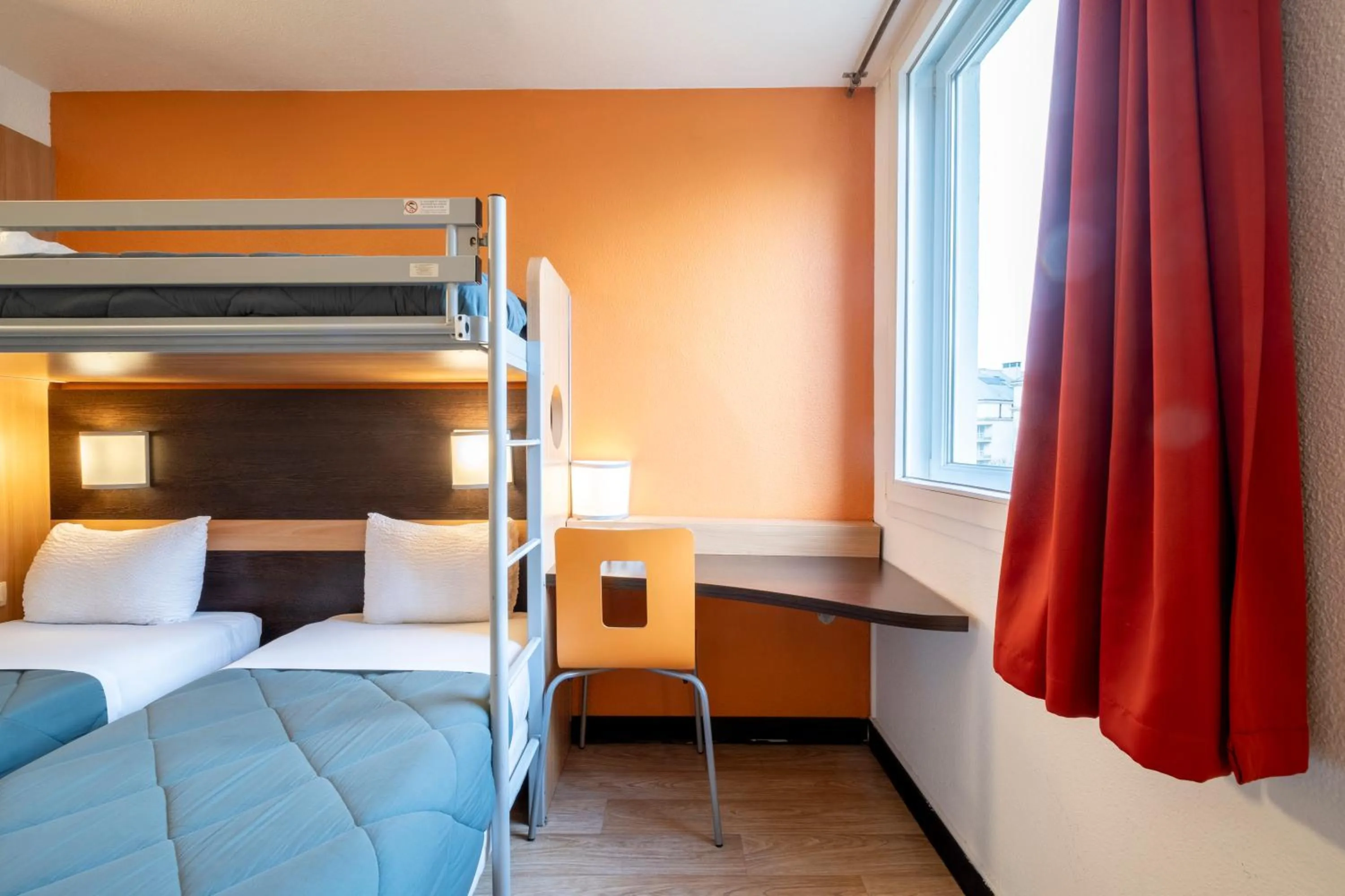 Bedroom, Bed in Premiere Classe Roissy Aéroport Charles De Gaulle