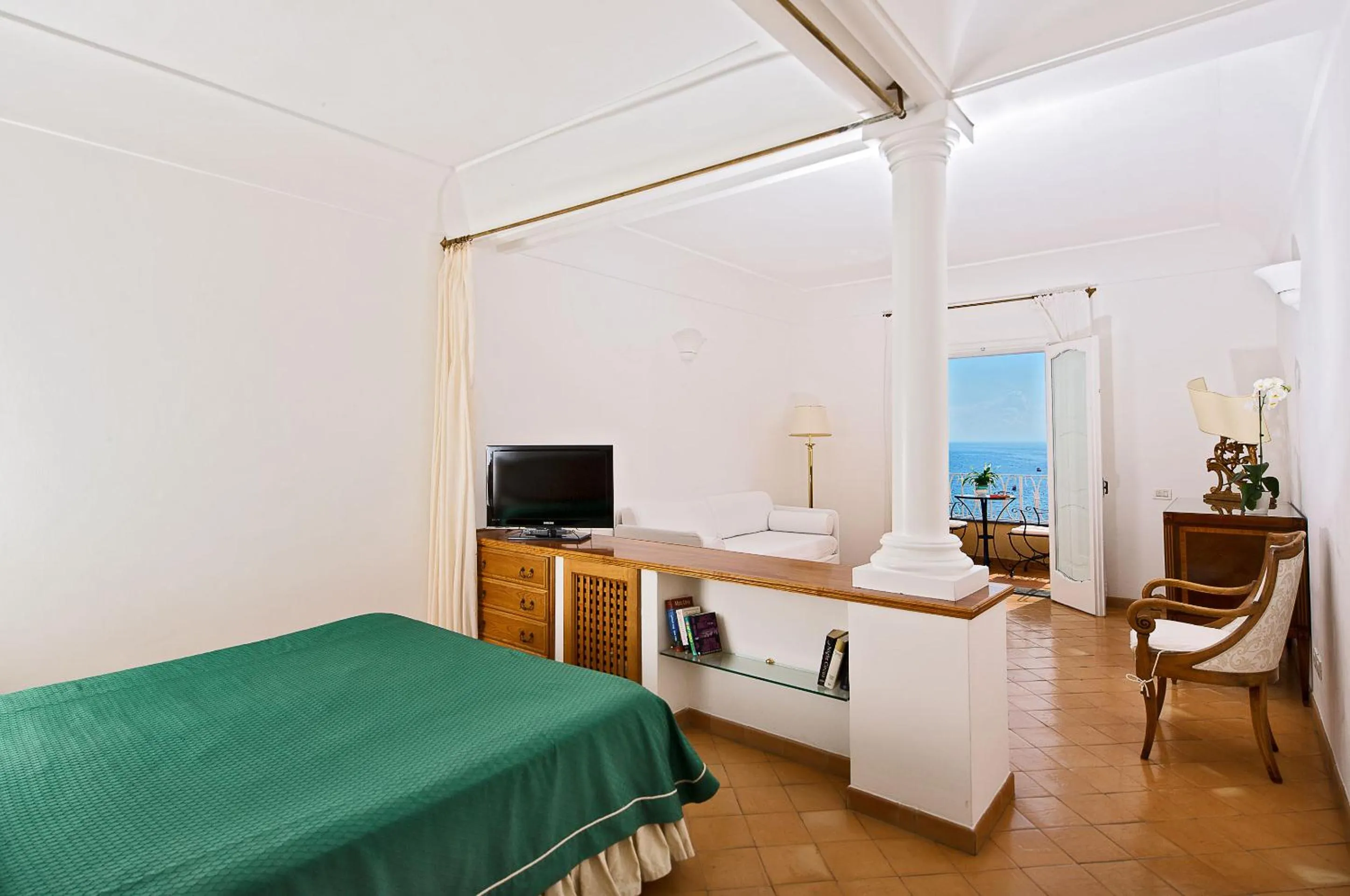 Junior Suite with Balcony in Covo Dei Saraceni