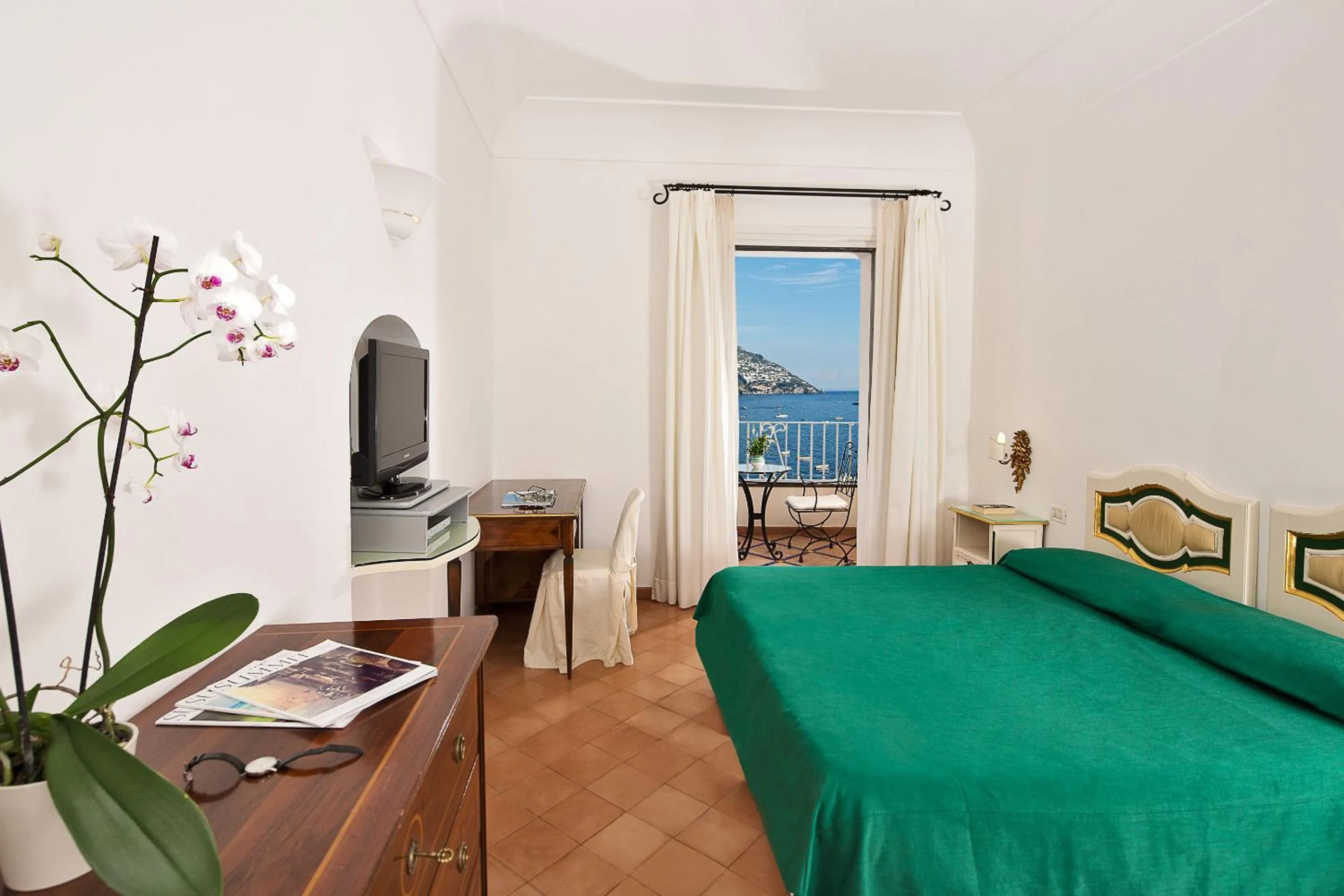 Classic Double Room with Balcony in Covo Dei Saraceni