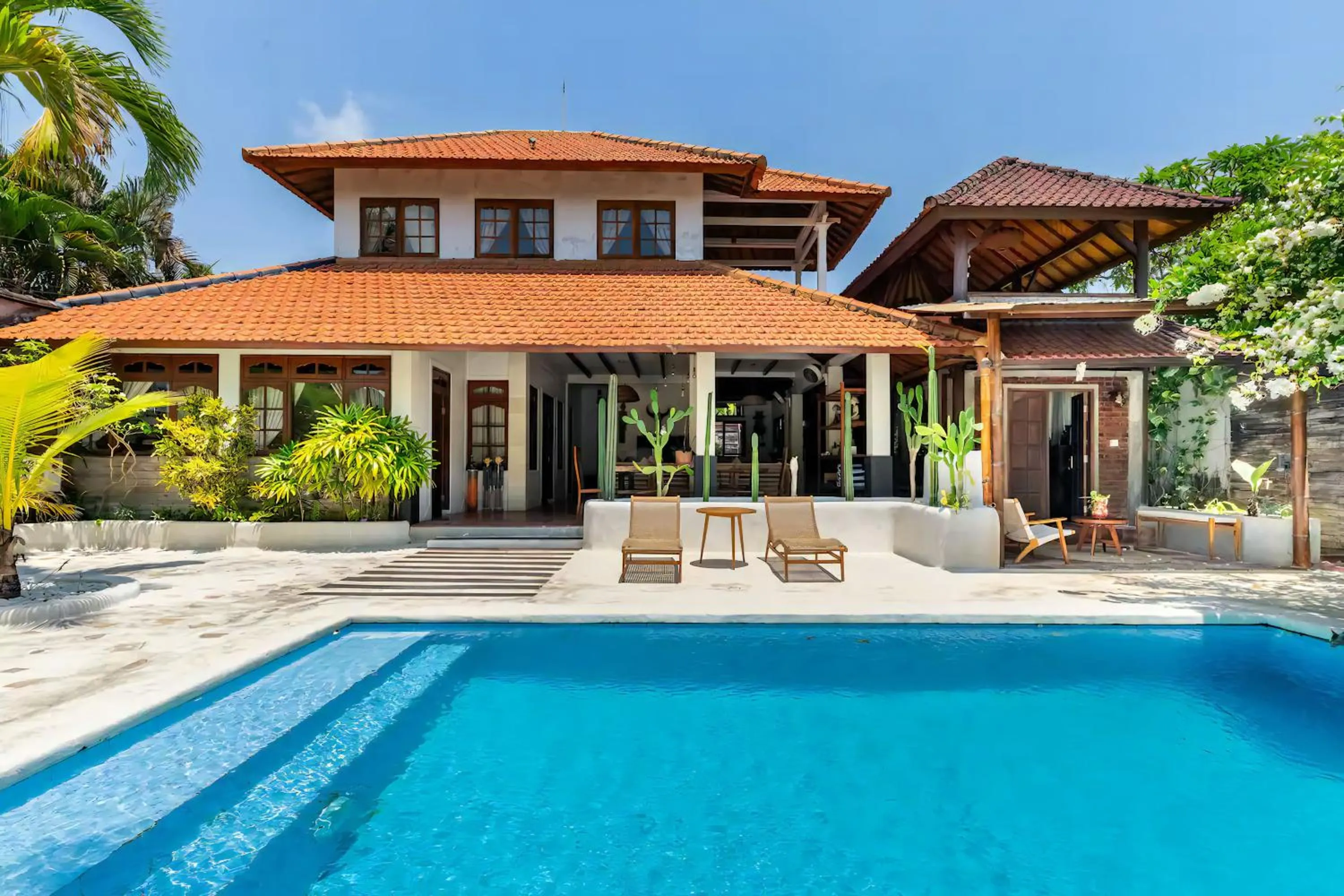 Property building in The Ocean Luxury Villas