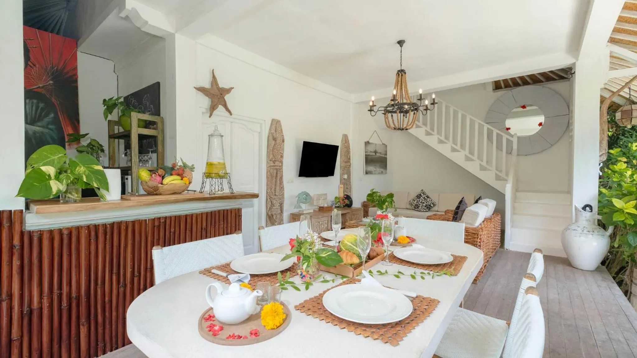 Dining area in The Ocean Luxury Villas