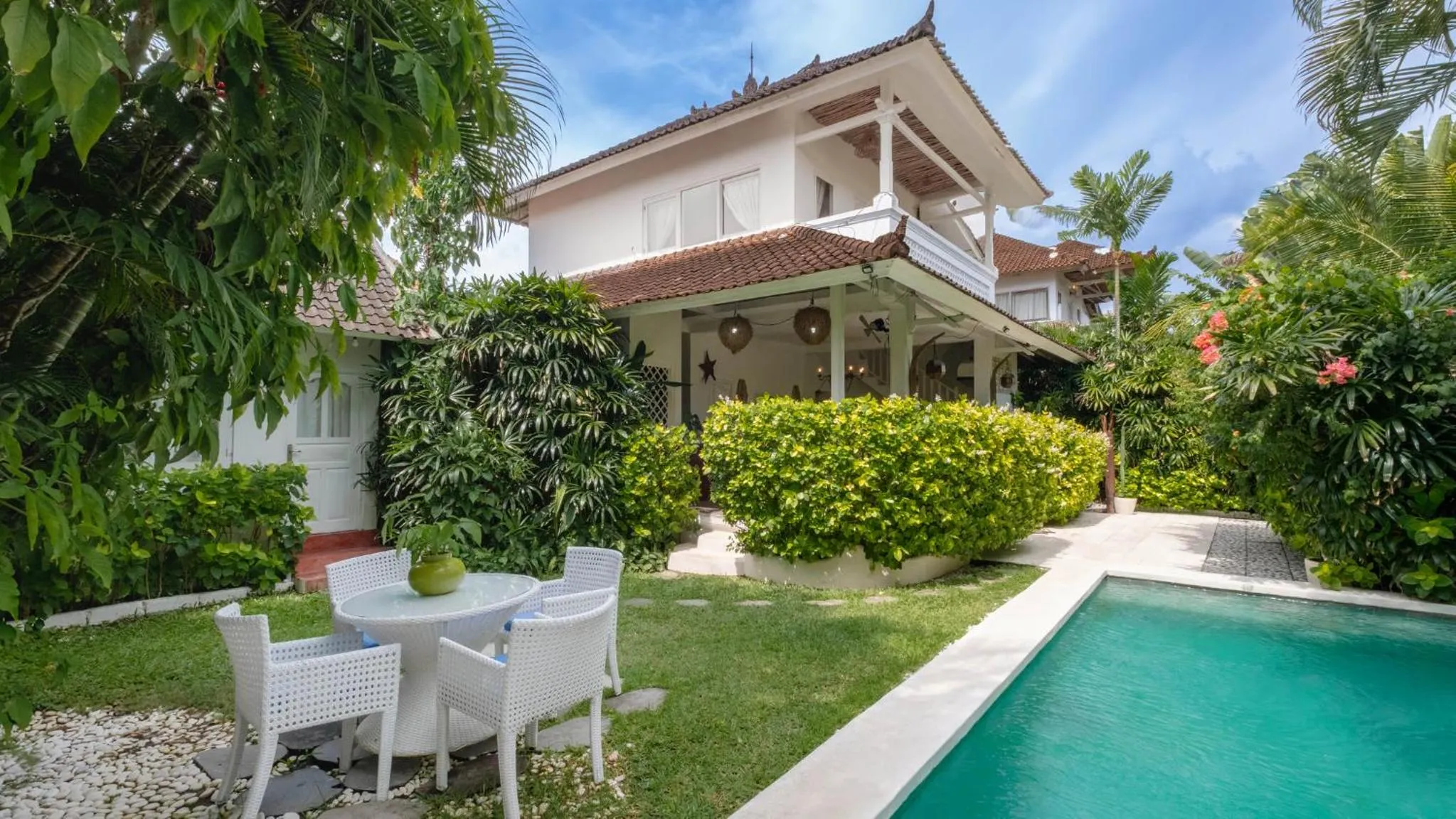 Swimming pool in The Ocean Luxury Villas