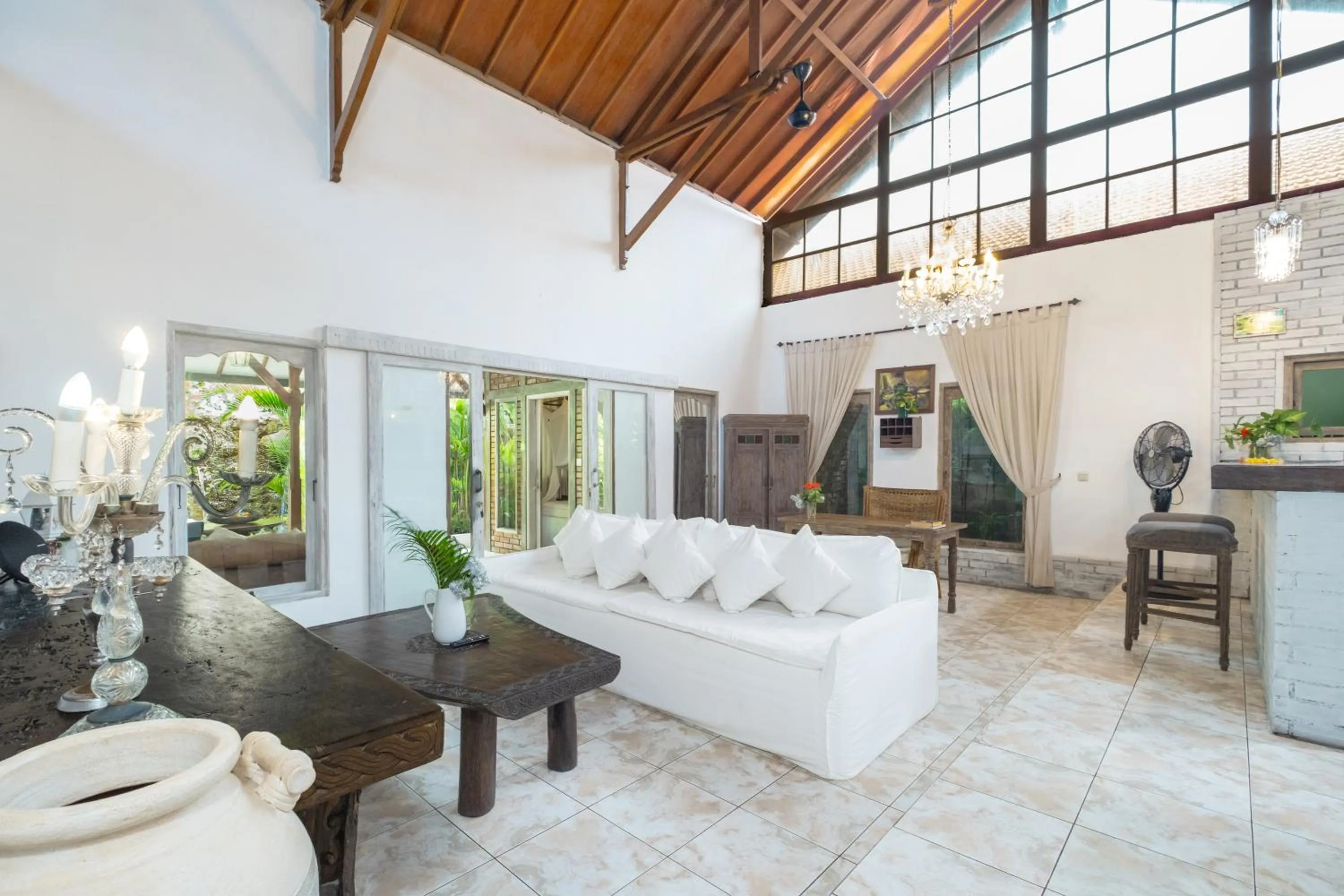 Living room in The Ocean Luxury Villas