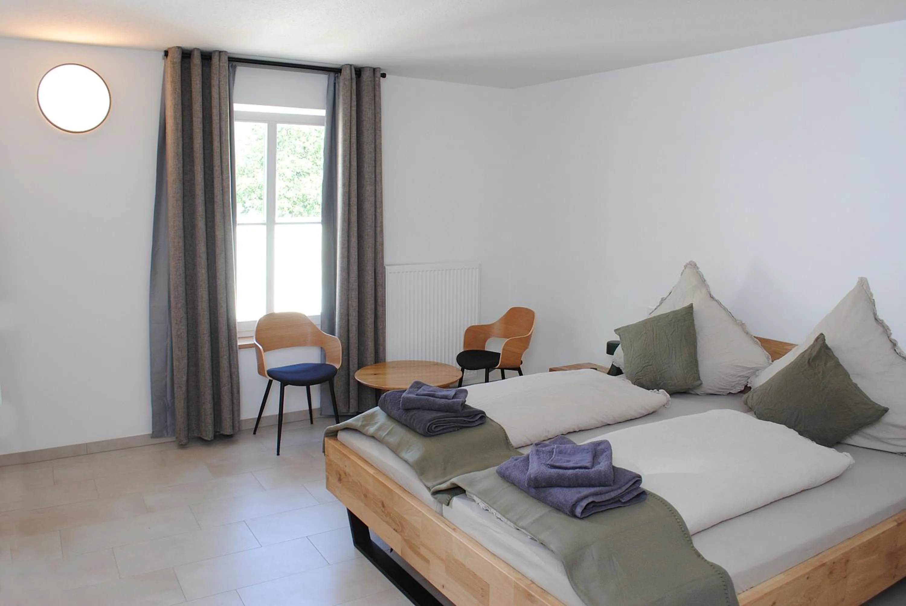 Photo of the whole room, Bed in Landhaus Gräfendhron