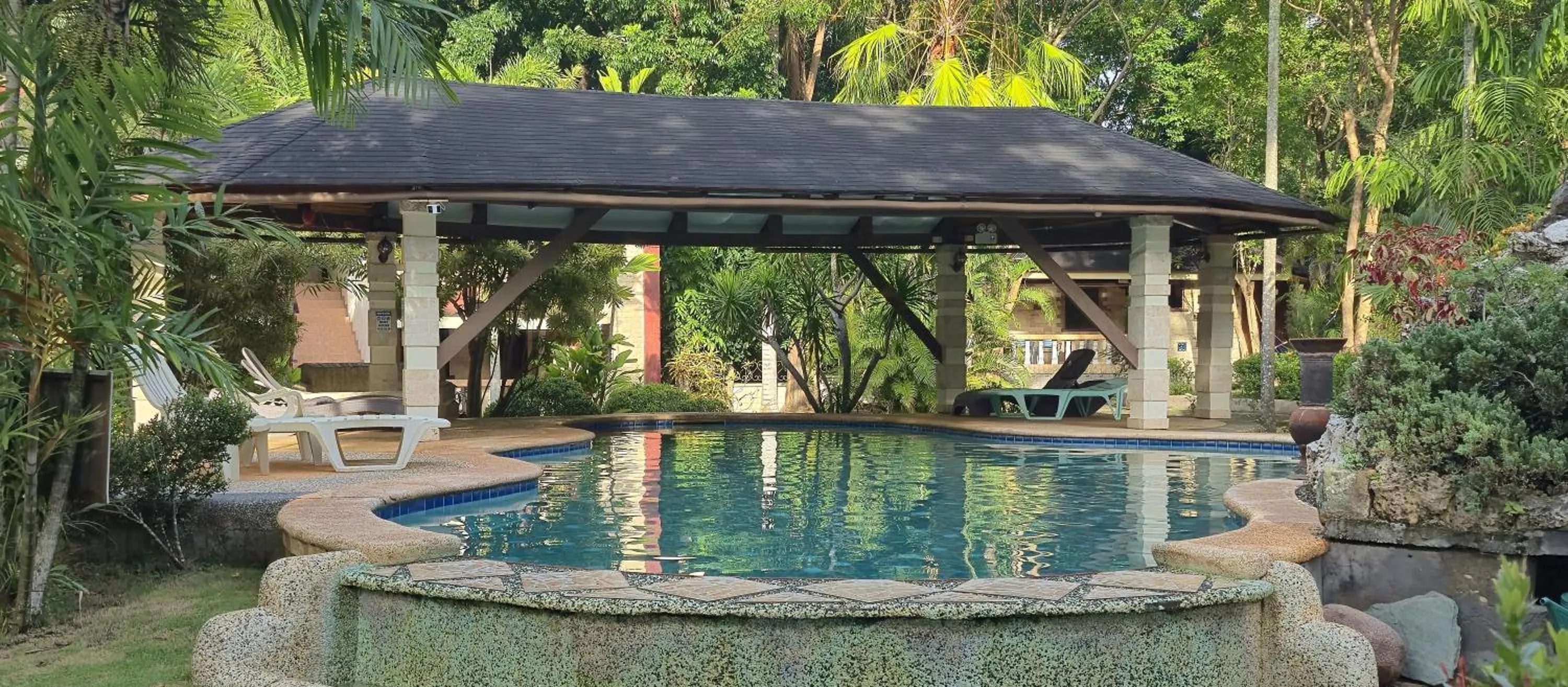 Swimming pool in ALONALAND RESORT